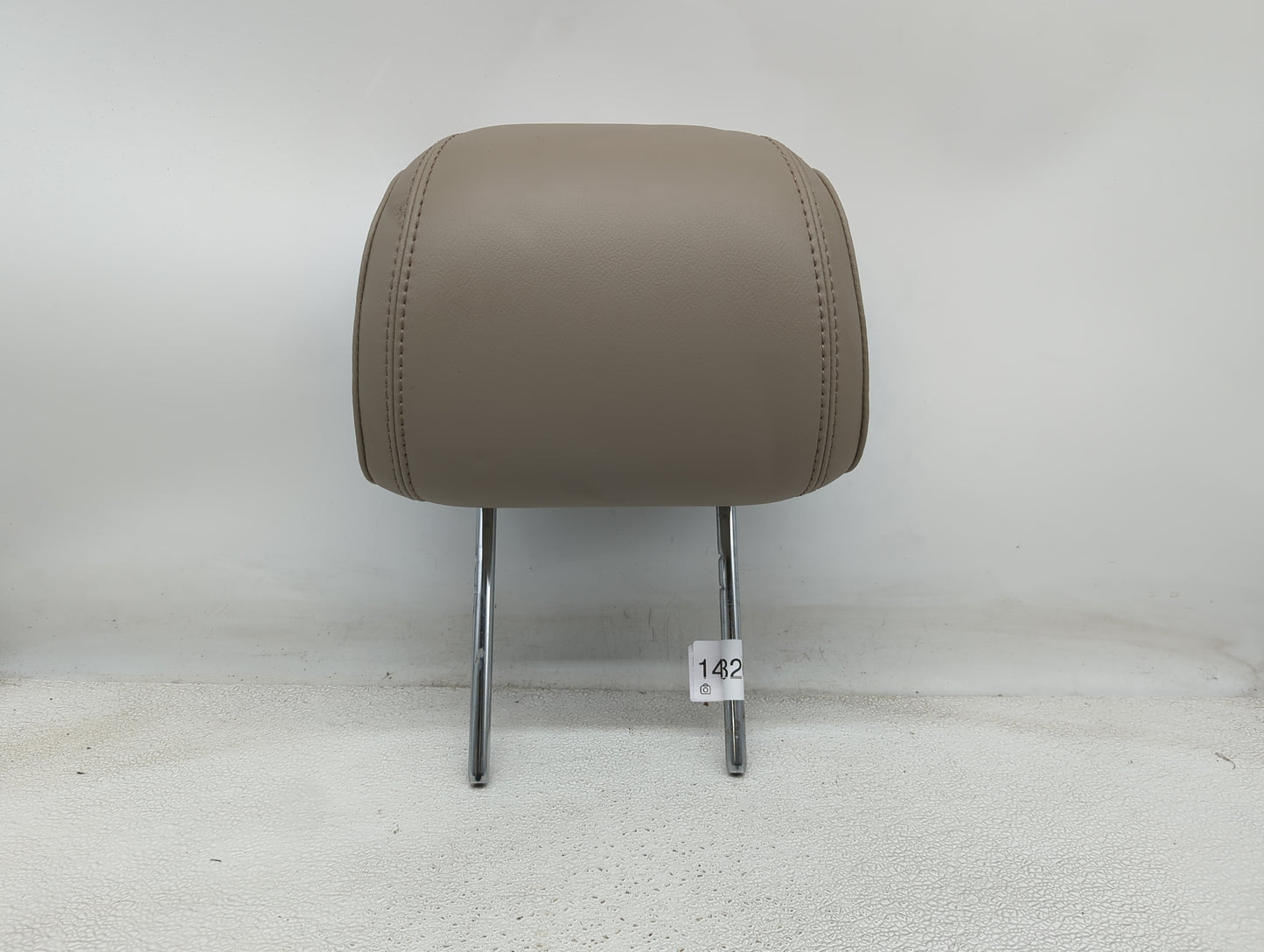 2013-2015 Ford Explorer Headrest Head Rest Front Driver Passenger Seat Fits Fits 2013 2014 2015 OEM Used Auto Parts - Oemuse