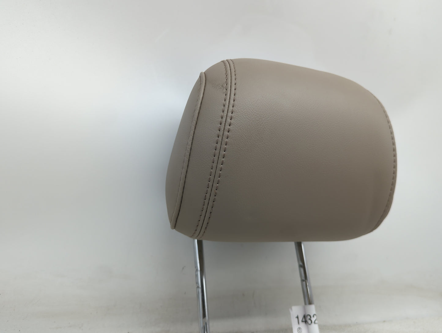 2013-2015 Ford Explorer Headrest Head Rest Front Driver Passenger Seat Fits Fits 2013 2014 2015 OEM Used Auto Parts - Oemuse