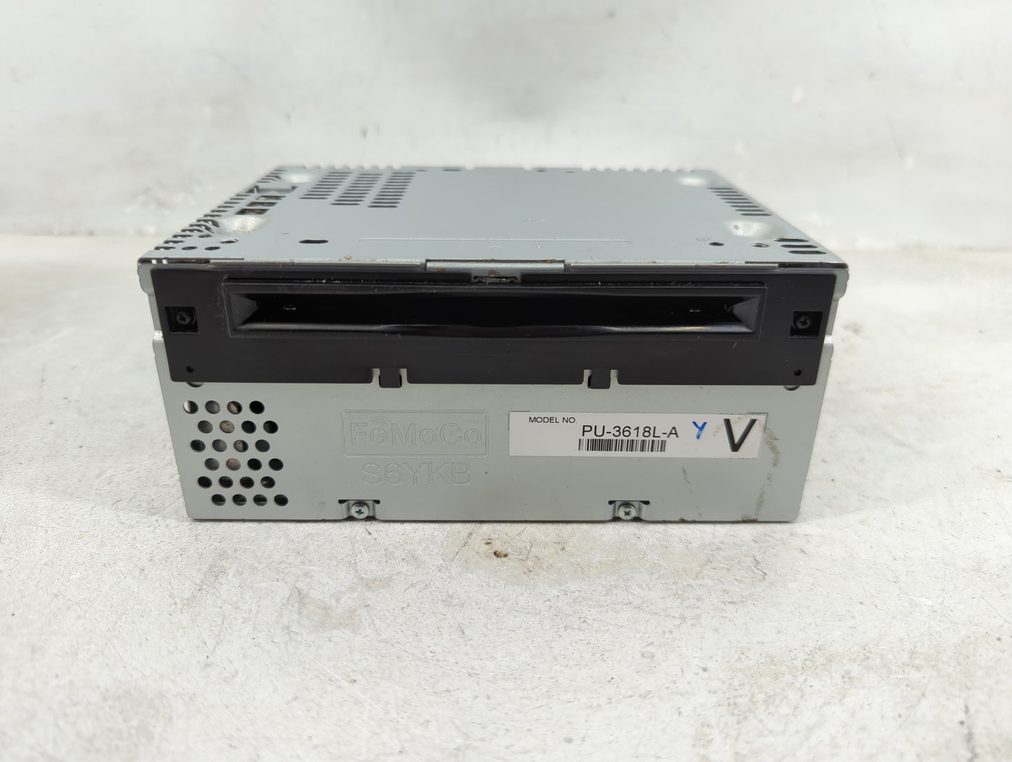 2013 Ford Explorer Radio AM FM Cd Player Receiver Replacement P/N:PU-3618L-A DB5T-19C107-GC Fits OEM Used Auto Parts - Oemus