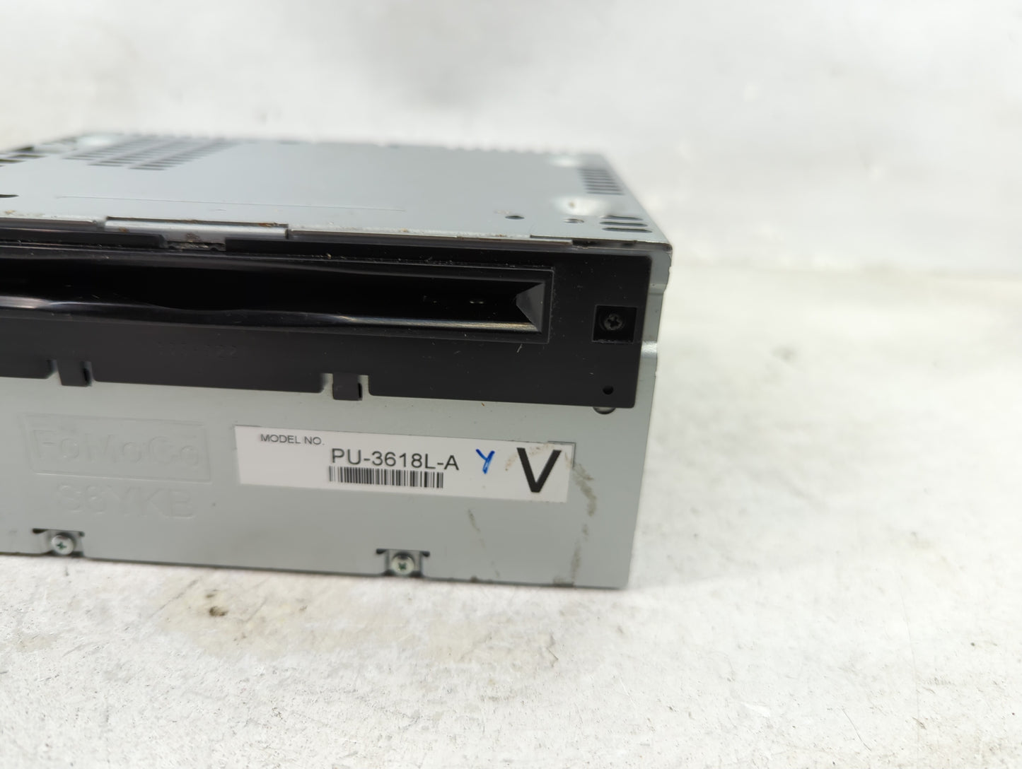 2013 Ford Explorer Radio AM FM Cd Player Receiver Replacement P/N:PU-3618L-A DB5T-19C107-GC Fits OEM Used Auto Parts - Oemus