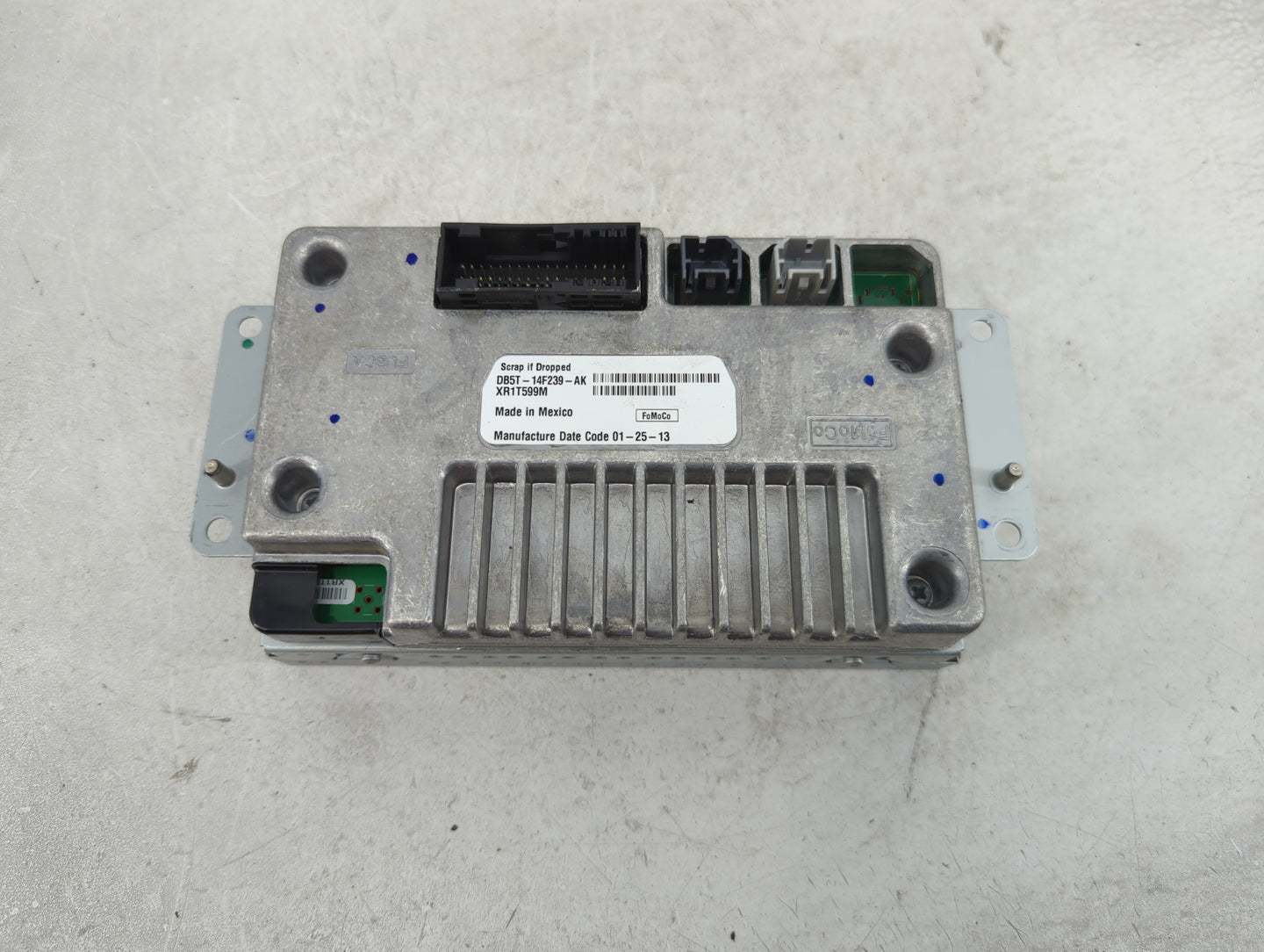 2013-2014 Ford Explorer Information Display Screen - Oemusedautoparts1.com