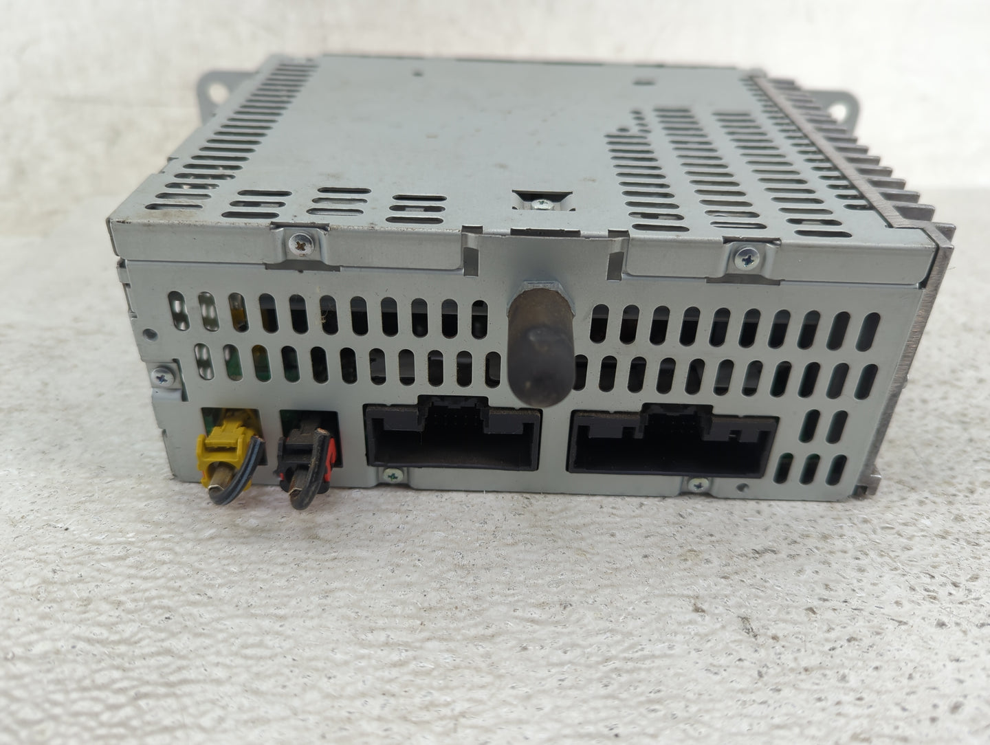 2013 Ford Explorer Radio AM FM Cd Player Receiver Replacement P/N:DB5T-19C107-BC PU-3532L-A Fits OEM Used Auto Parts - Oemus