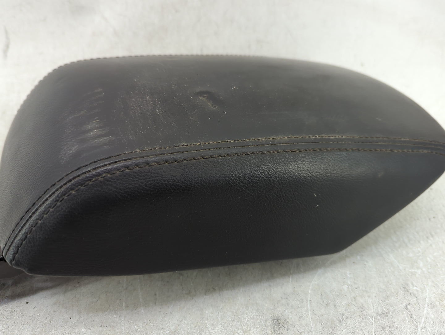 2013 Ford Explorer Center Console Armrest Cover Lid Fits OEM Used Auto Parts - Oemusedautoparts1.com