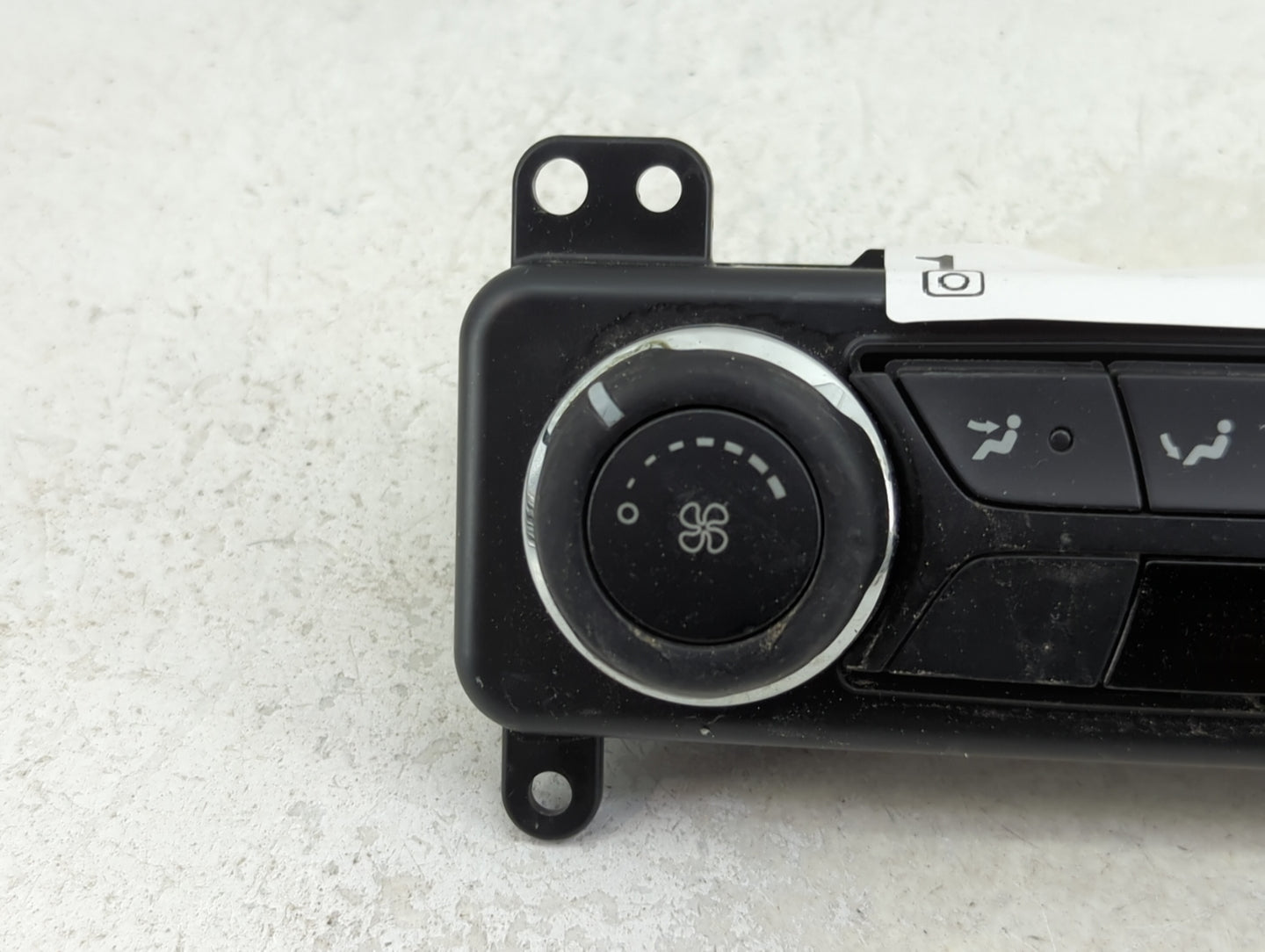 2013 Ford Explorer Climate Control Module Temperature AC/Heater Replacement P/N:U107T 19980 Fits OEM Used Auto Parts - Oemus