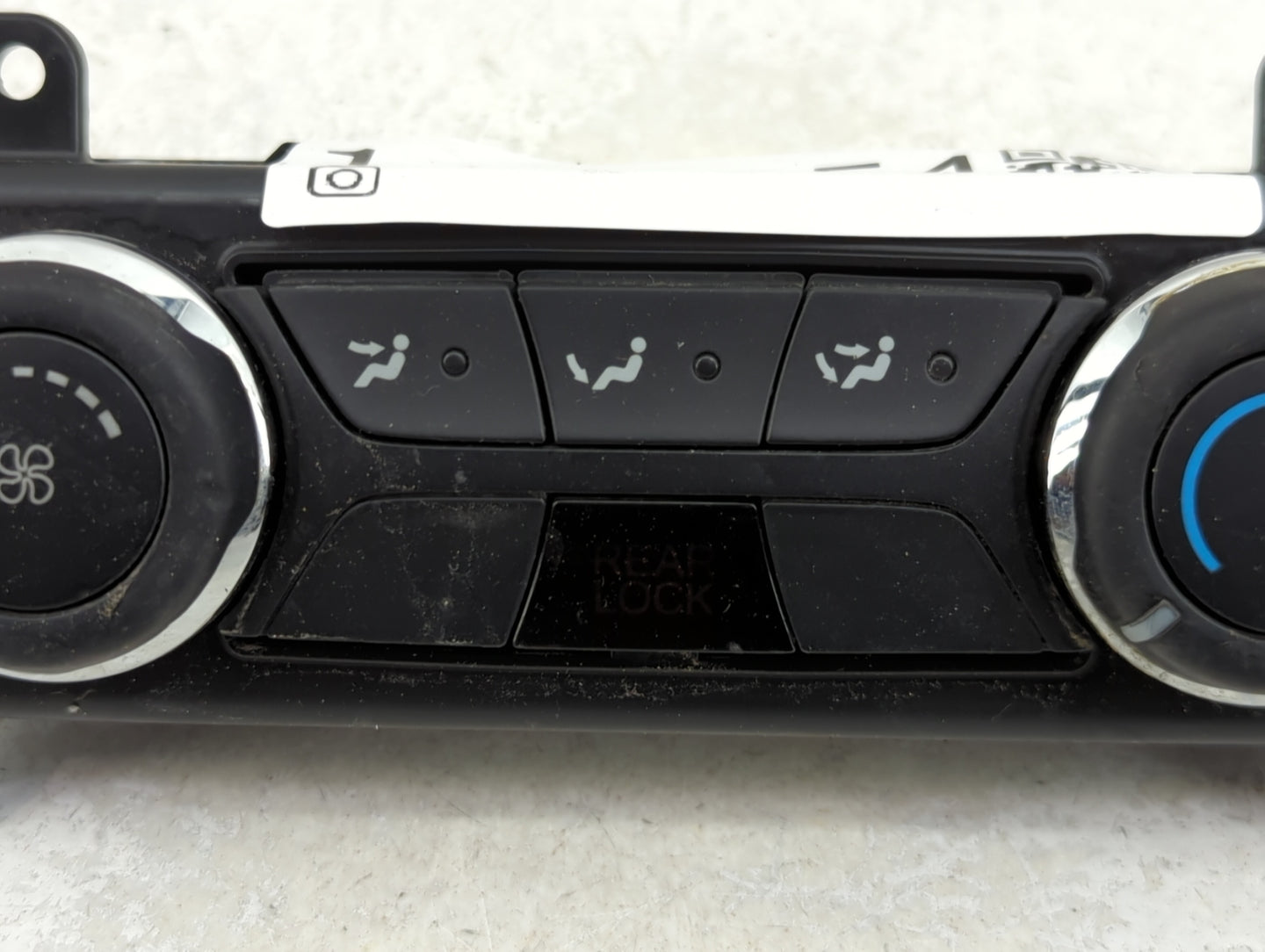 2013 Ford Explorer Climate Control Module Temperature AC/Heater Replacement P/N:U107T 19980 Fits OEM Used Auto Parts - Oemus
