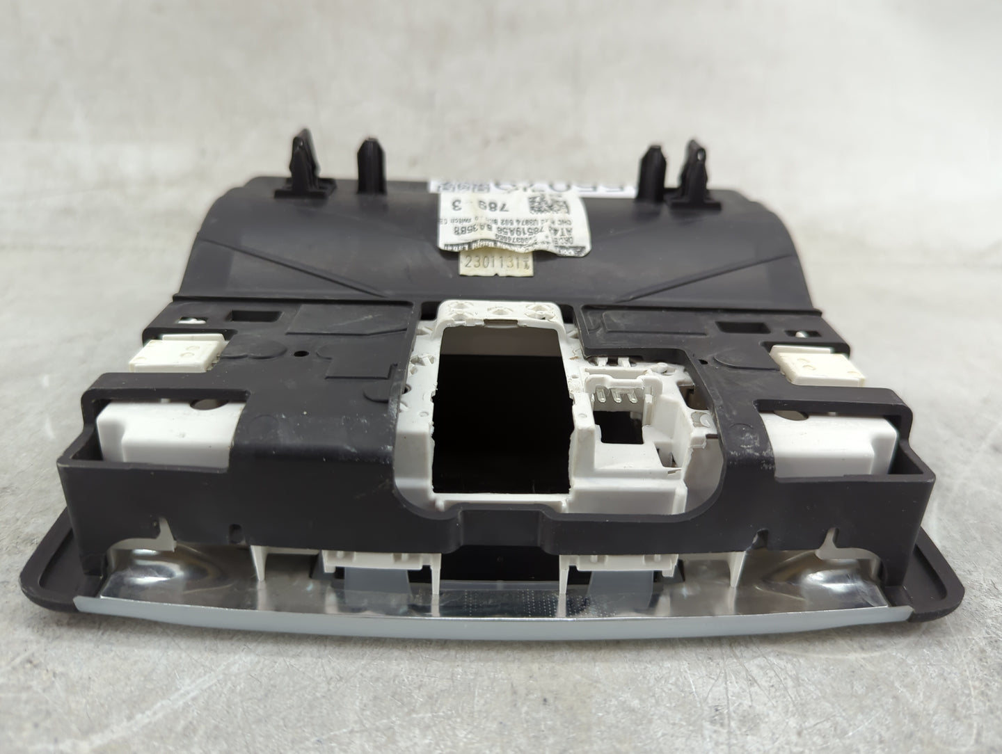 2013 Ford Explorer Overhead Roof Console - Oemusedautoparts1.com