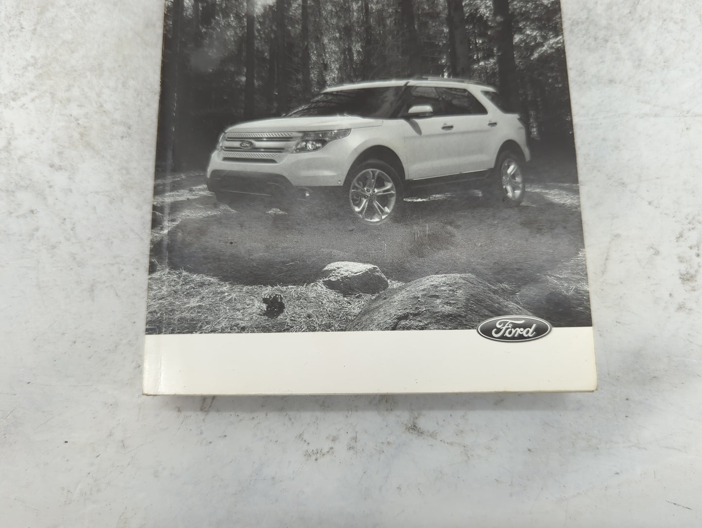 2013 Ford Explorer Owners Manual Book Guide P/N:DL2J19A321AB OEM Used Auto Parts - Oemusedautoparts1.com