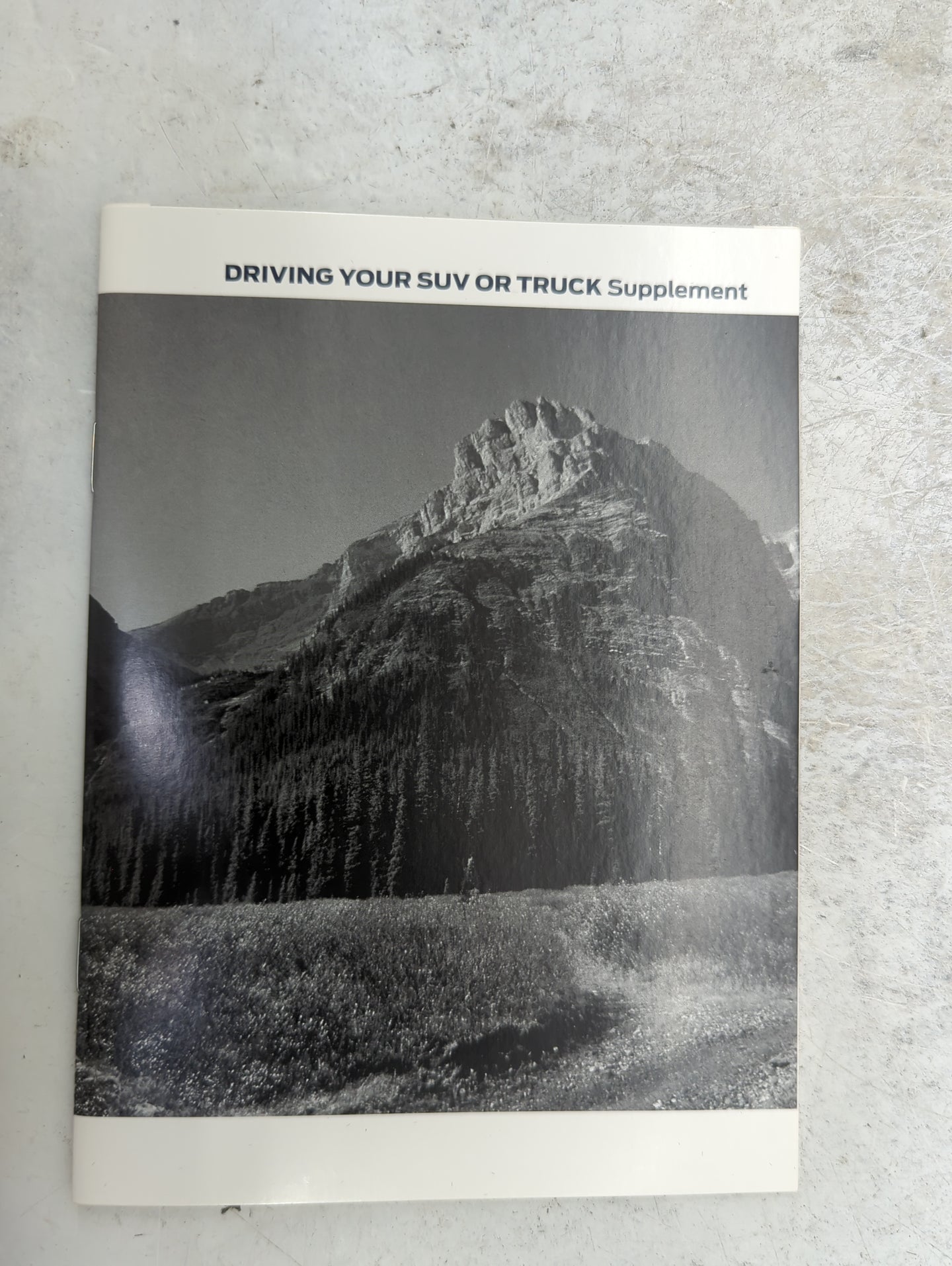 2013 Ford Explorer Owners Manual Book Guide P/N:DL8J19A285AA DW7J19T201BA OEM Used Auto Parts - Oemusedautoparts1.com