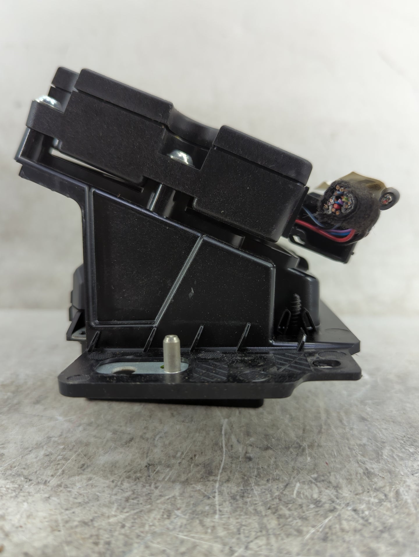 2013-2014 Ford Explorer Communication Control Module - Oemusedautoparts1.com