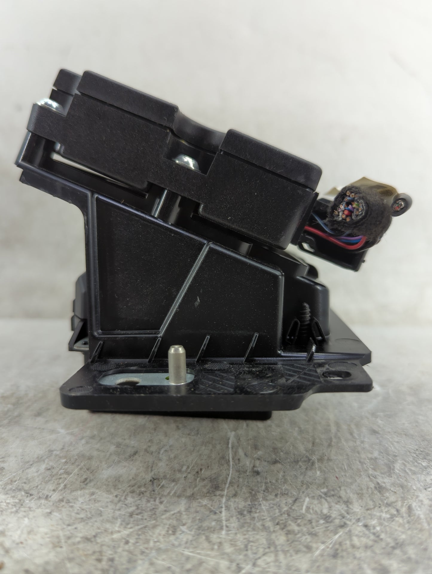 2013-2014 Ford Explorer Communication Control Module - Oemusedautoparts1.com