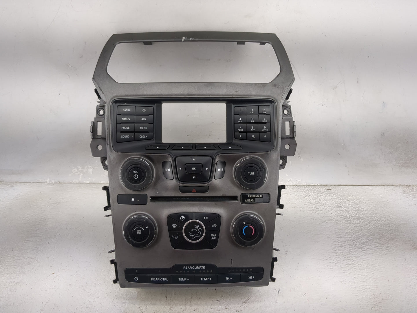 2013-2013 Ford Explorer Radio Control Panel 1475713 - Oemusedautoparts1.com