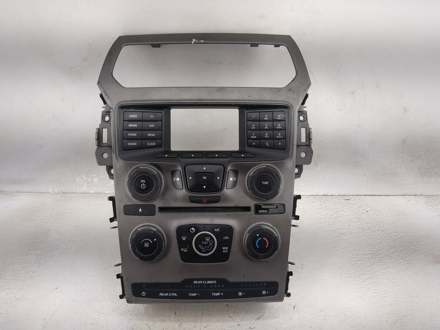 2013-2013 Ford Explorer Radio Control Panel 1475713 - Oemusedautoparts1.com