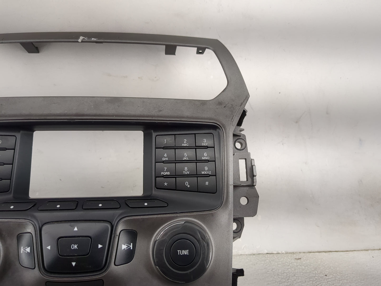 2013-2013 Ford Explorer Radio Control Panel 1475713 - Oemusedautoparts1.com