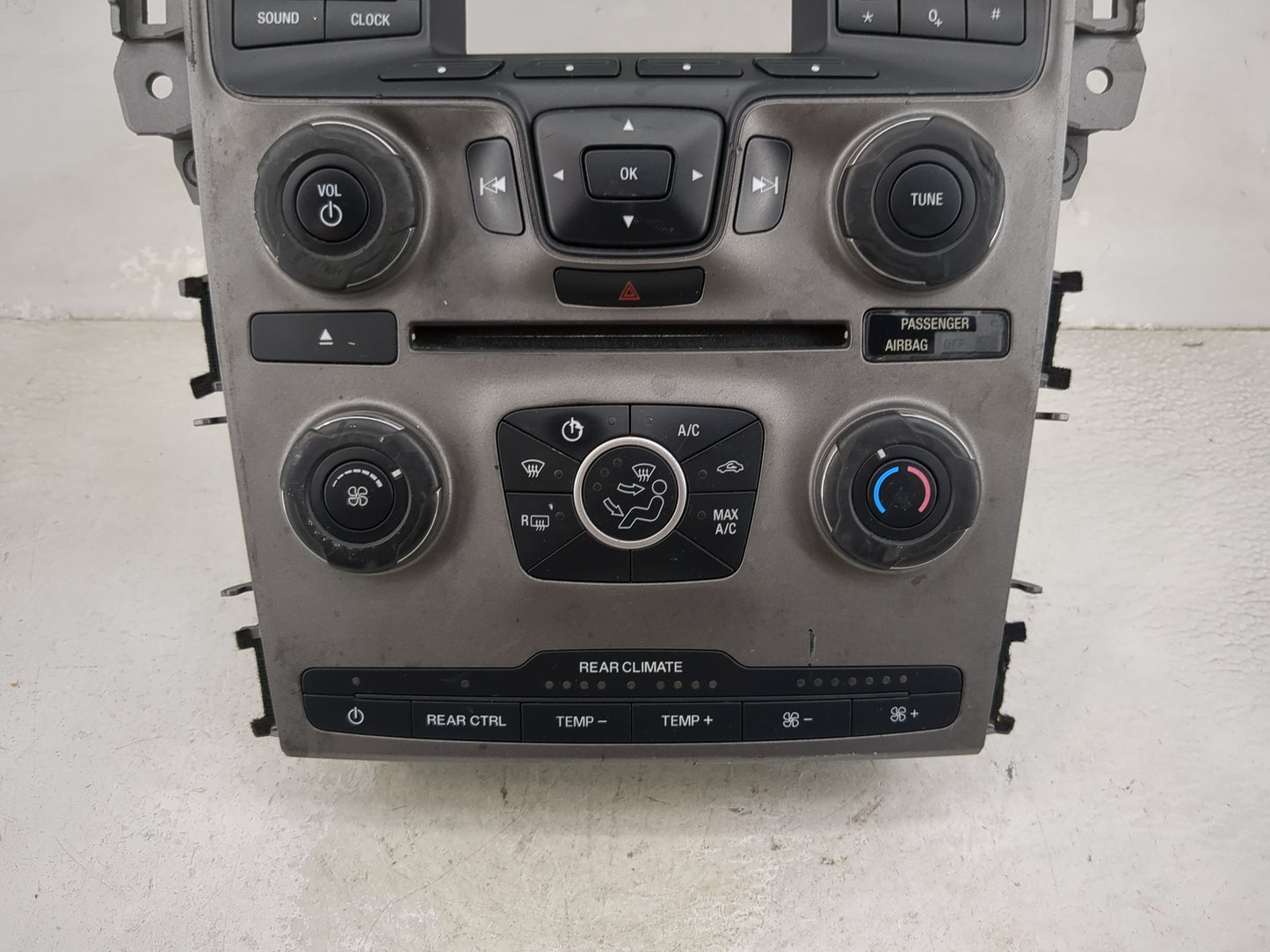 2013-2013 Ford Explorer Radio Control Panel 1475713 - Oemusedautoparts1.com