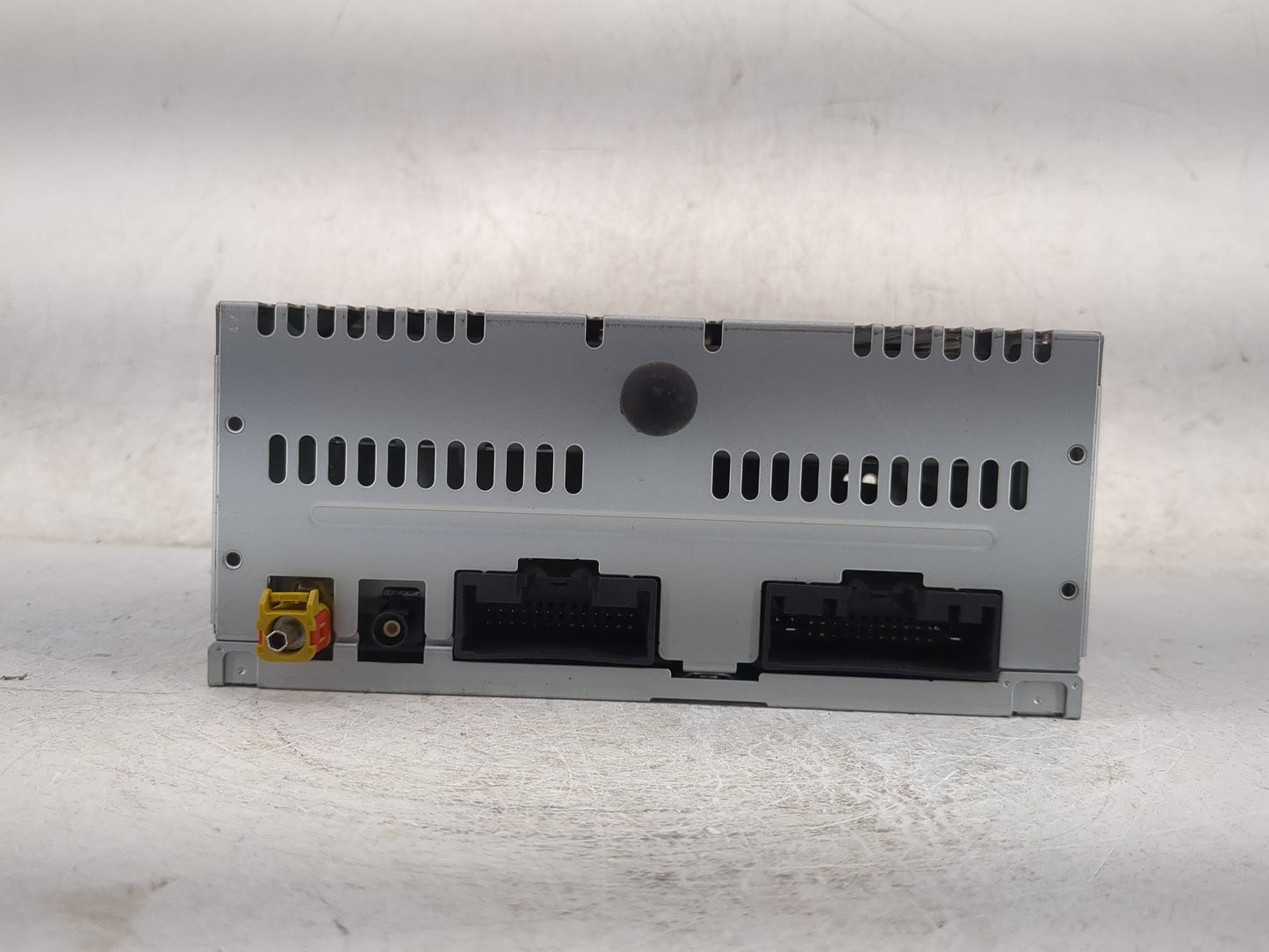 2013 Ford Explorer Radio AM FM Cd Player Receiver Replacement P/N:PU-3617L-D DB5T19C107FD, A12667137 Fits OEM Used Auto Part