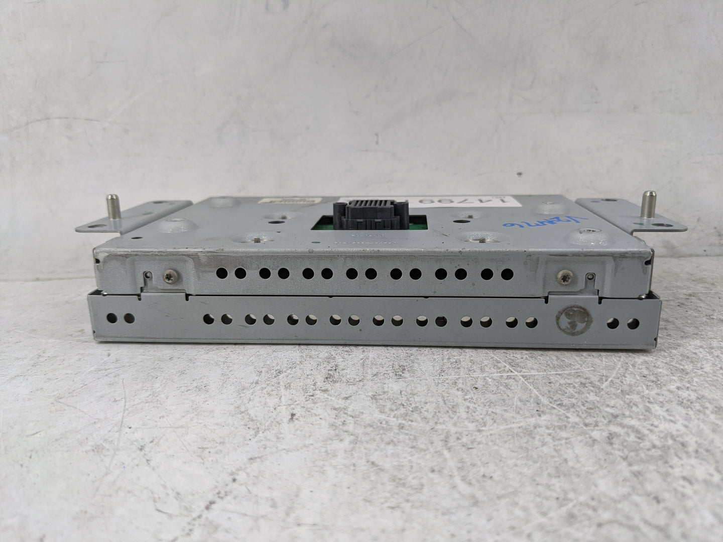 2011-2013 Ford Explorer Information Display Screen 1479916 - Oemusedautoparts1.com