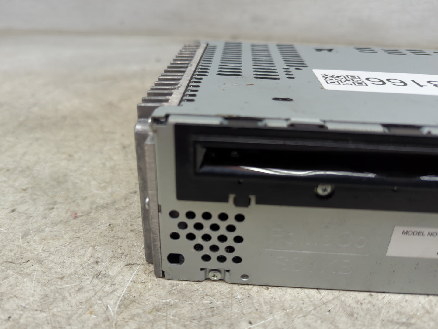 2013 Ford Explorer Radio AM FM Cd Player Receiver Replacement P/N:DB5T-19C107-BC PU-3532L-A, 276-1077-01 Fits OEM Used Auto 