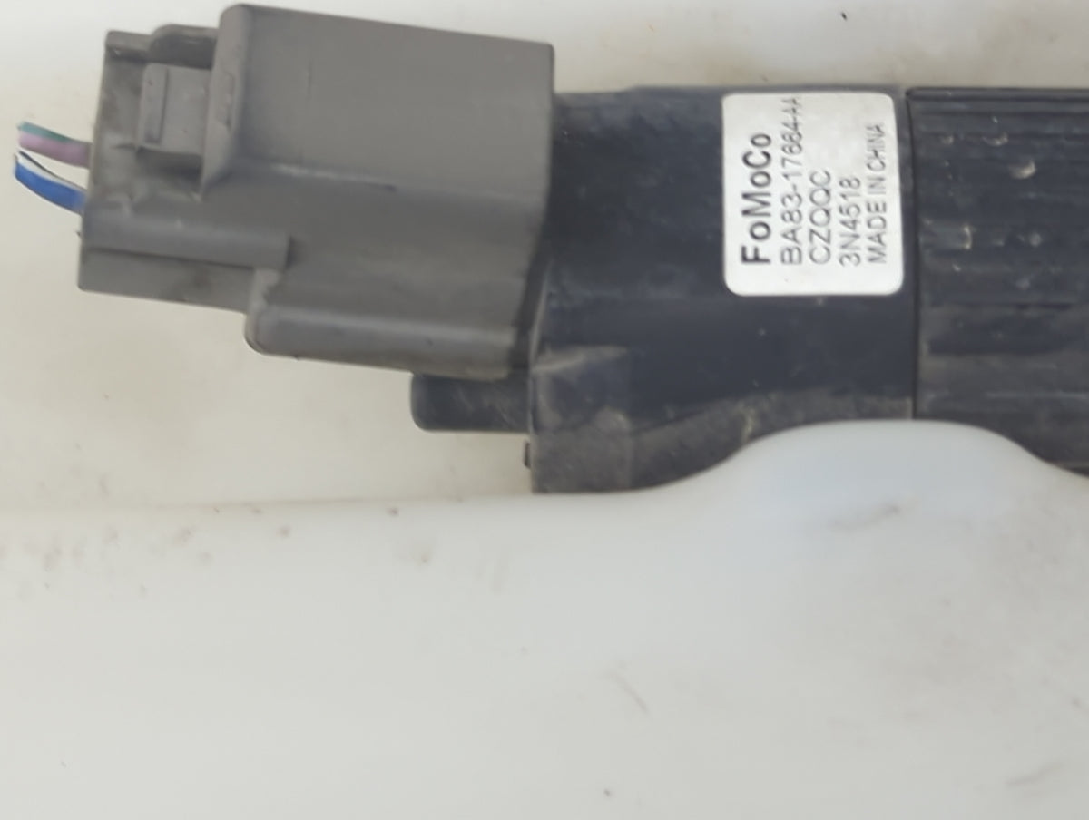 2011-2015 Ford Explorer Windshield Washer Fluid Reservoir Bottle Oem 1499506 - Oemusedautoparts1.com