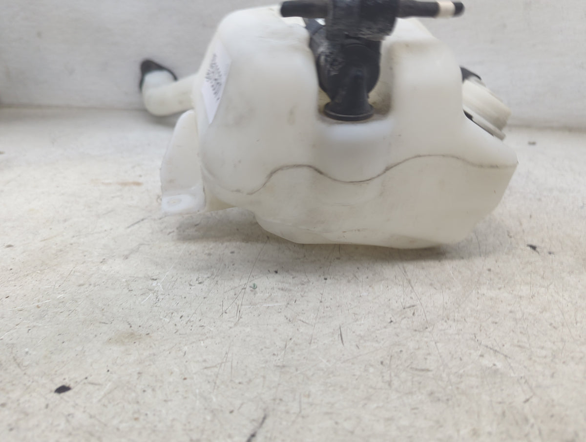 2011-2015 Ford Explorer Windshield Washer Fluid Reservoir Bottle Oem 1499506 - Oemusedautoparts1.com