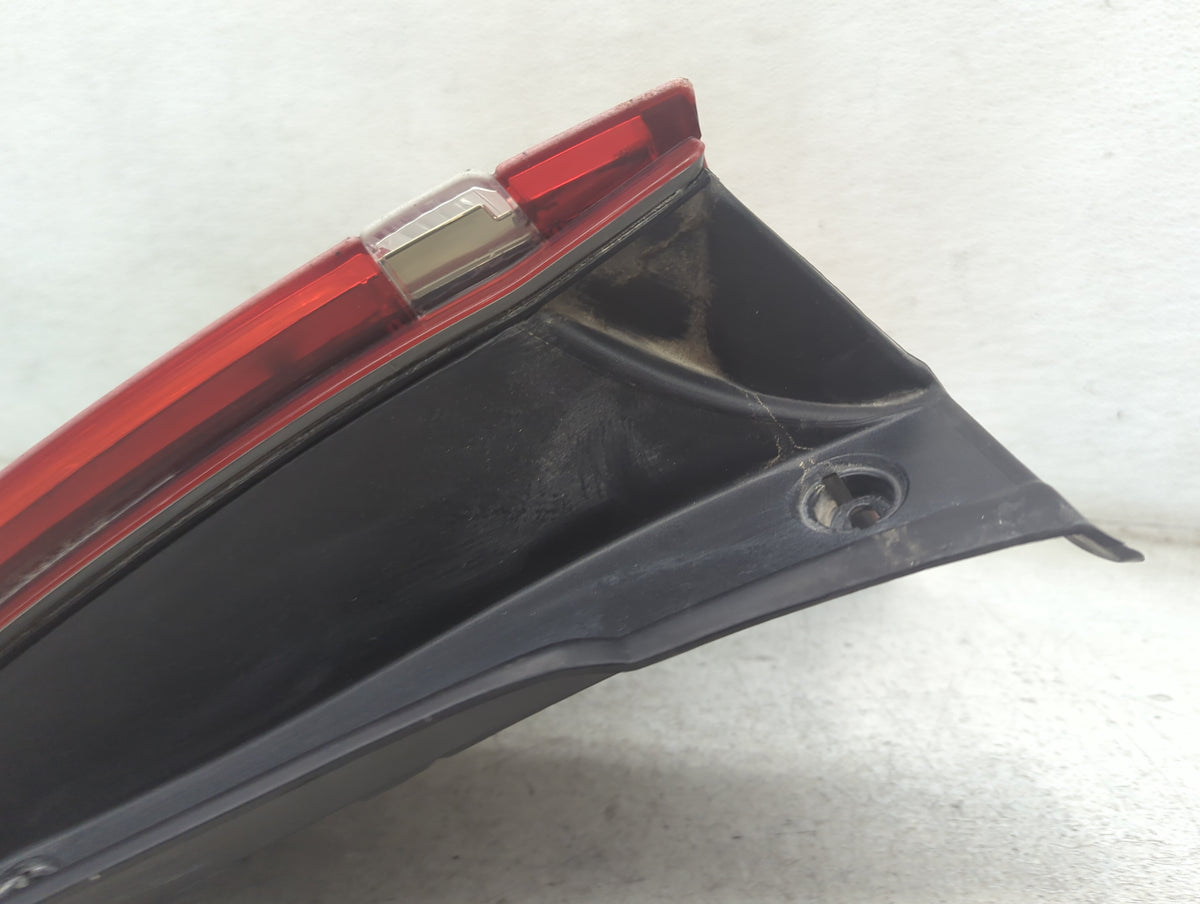 2011-2015 Ford Explorer Passenger Side View Mirror - Right Door Mirror OEM Used - Oemusedautoparts1.com