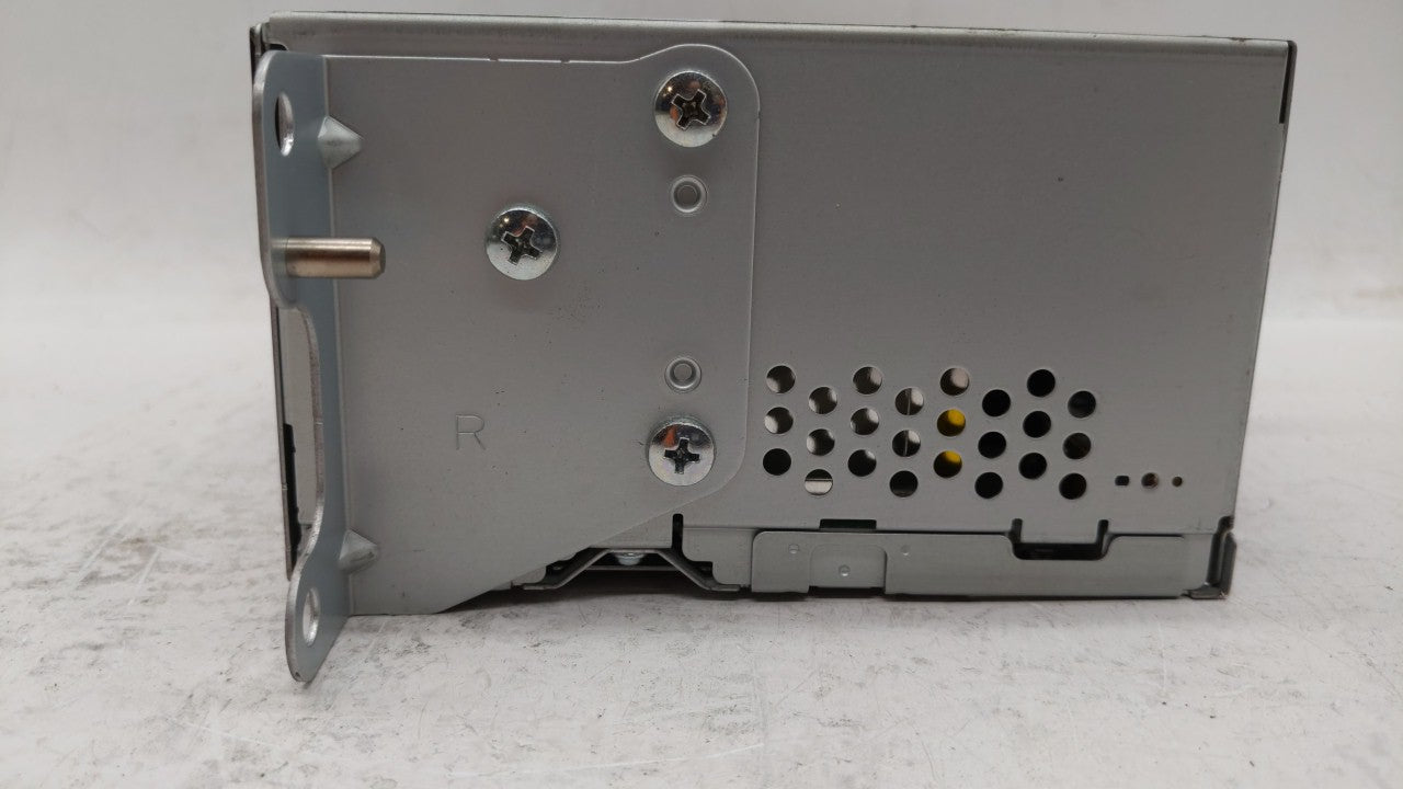 2013 Ford Explorer Radio AM FM Cd Player Receiver Replacement P/N:DB5T-19C107-FC DB5T-19C107-FD Fits OEM Used Auto Parts - O