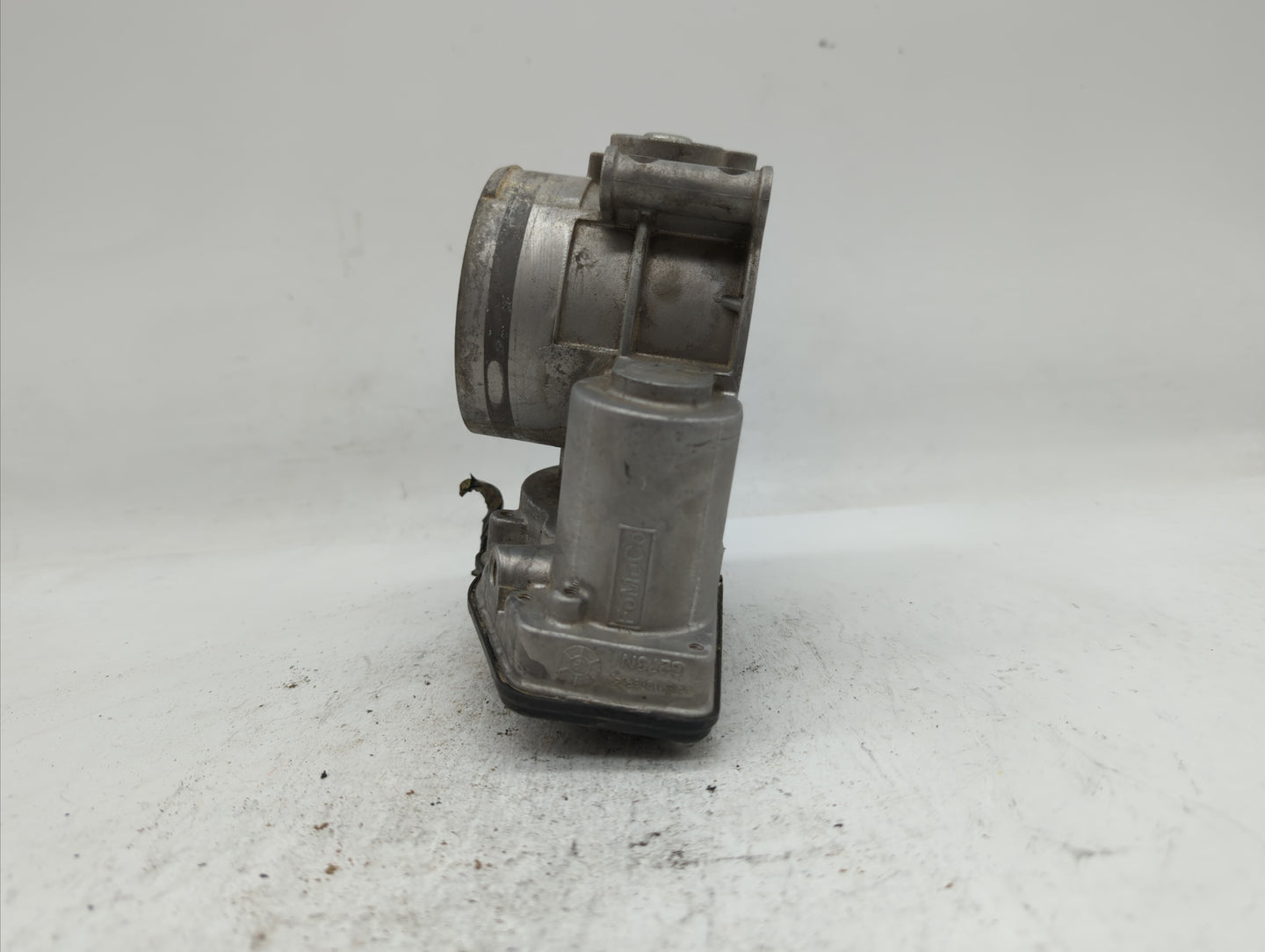 2011-2019 Ford Explorer Throttle Body P/N:AT4E-EF AT4E-9F991-EL Fits Fits 2011 2012 2013 2014 2015 2016 2017 2018 2019 OEM U