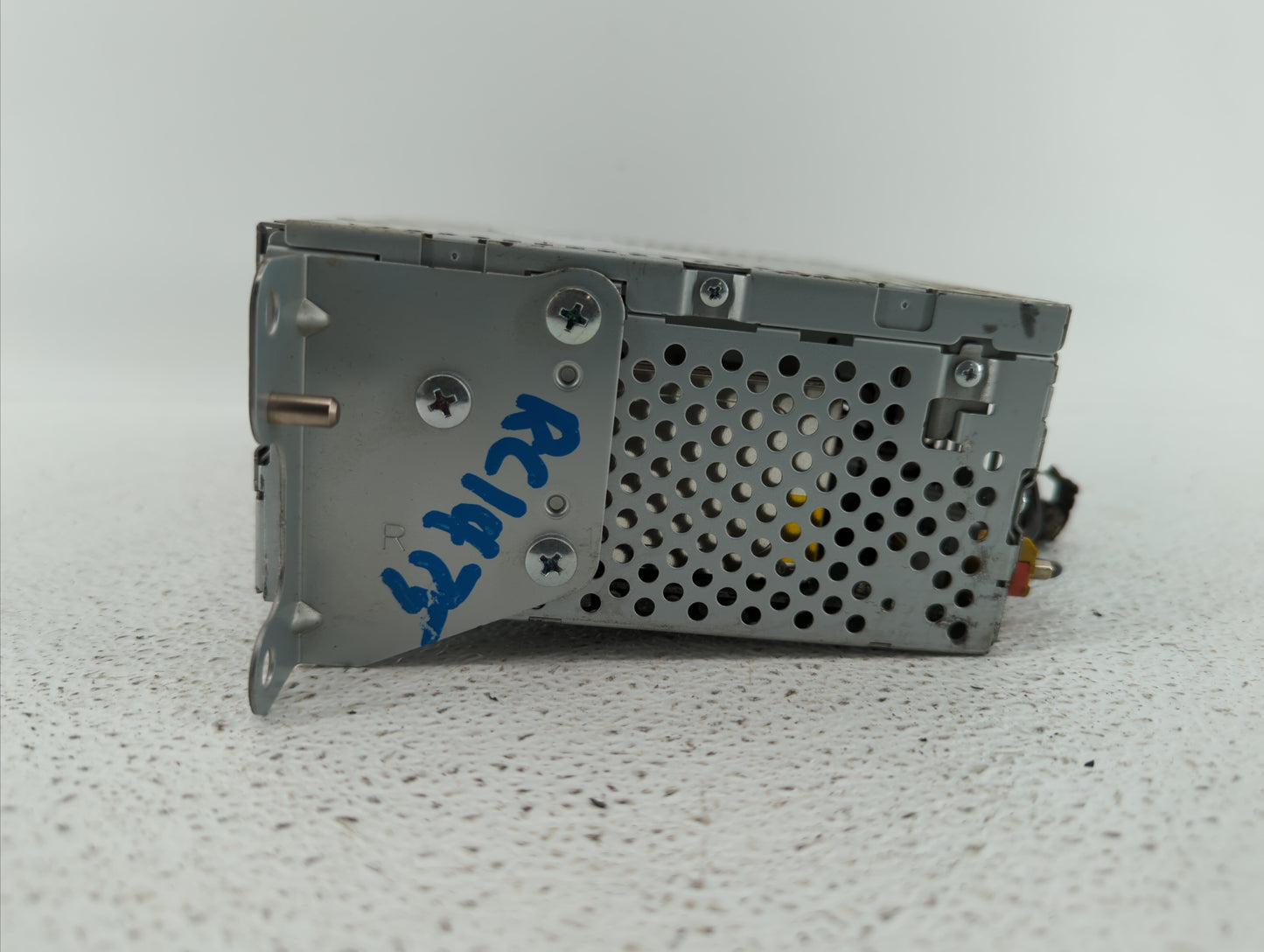 2013-2013 Ford Explorer Am Fm Cd Player Radio Receiver - Oemusedautoparts1.com