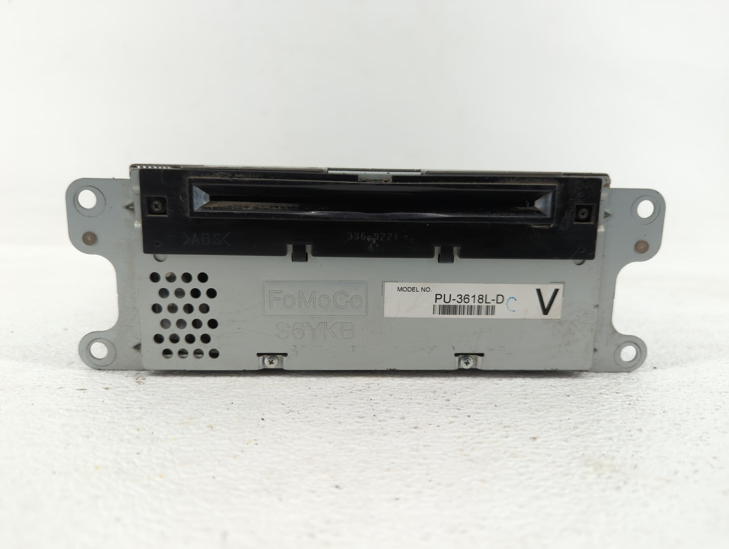 2013-2013 Ford Explorer Am Fm Cd Player Radio Receiver - Oemusedautoparts1.com