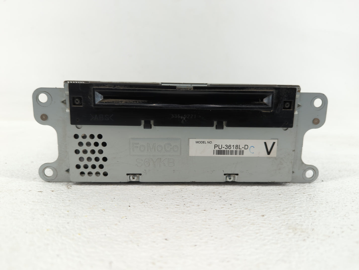 2013-2013 Ford Explorer Am Fm Cd Player Radio Receiver - Oemusedautoparts1.com