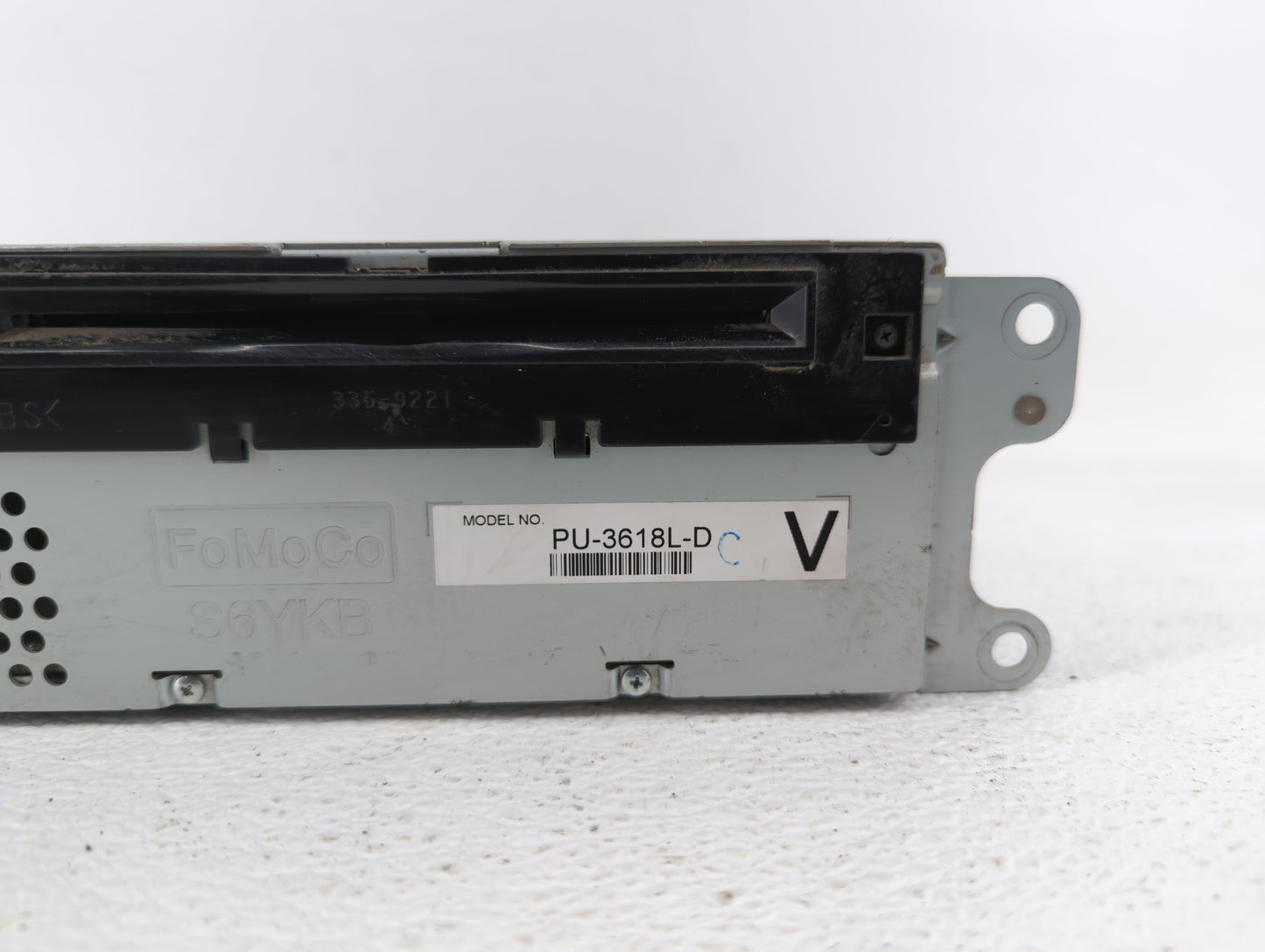 2013-2013 Ford Explorer Am Fm Cd Player Radio Receiver - Oemusedautoparts1.com