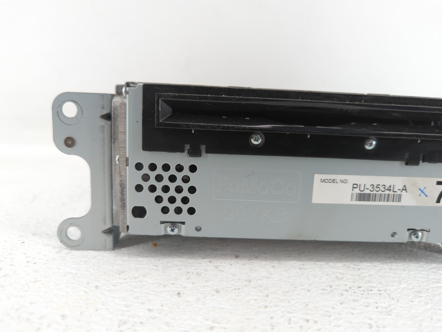 2013 Ford Explorer Radio AM FM Cd Player Receiver Replacement P/N:DB5T-19C107-DE DB5T-19C107-DD Fits OEM Used Auto Parts - O