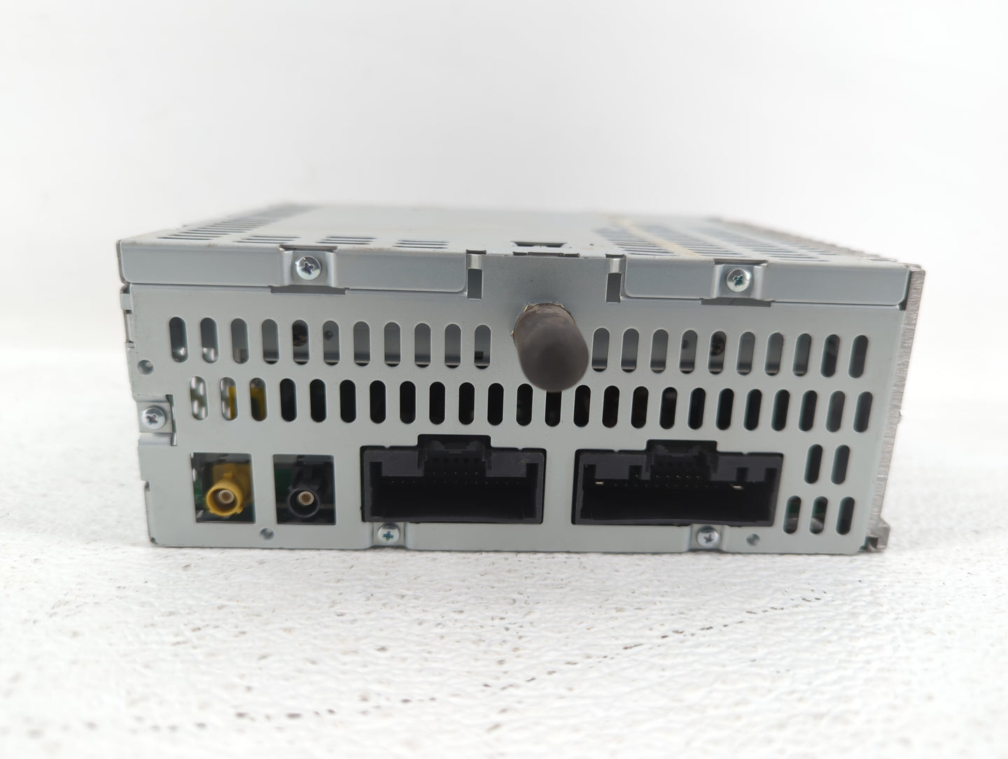 2013 Ford Explorer Radio AM FM Cd Player Receiver Replacement P/N:DB5T-19C107-DE DB5T-19C107-DD Fits OEM Used Auto Parts - O