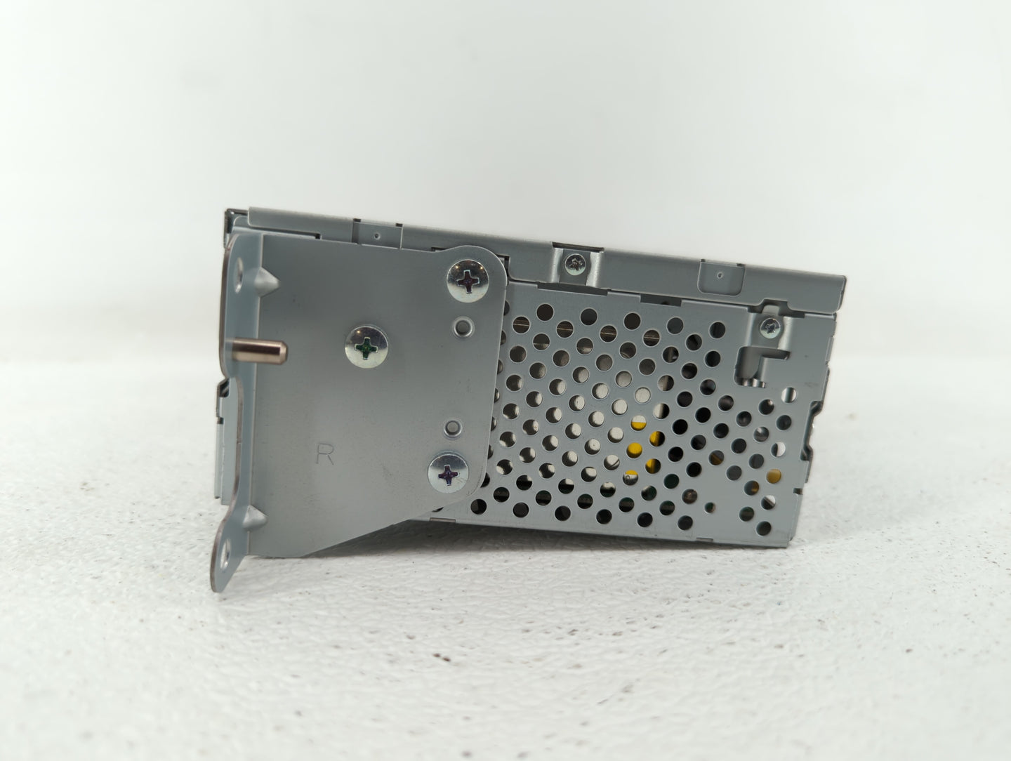 2013-2013 Ford Explorer Am Fm Cd Player Radio Receiver - Oemusedautoparts1.com