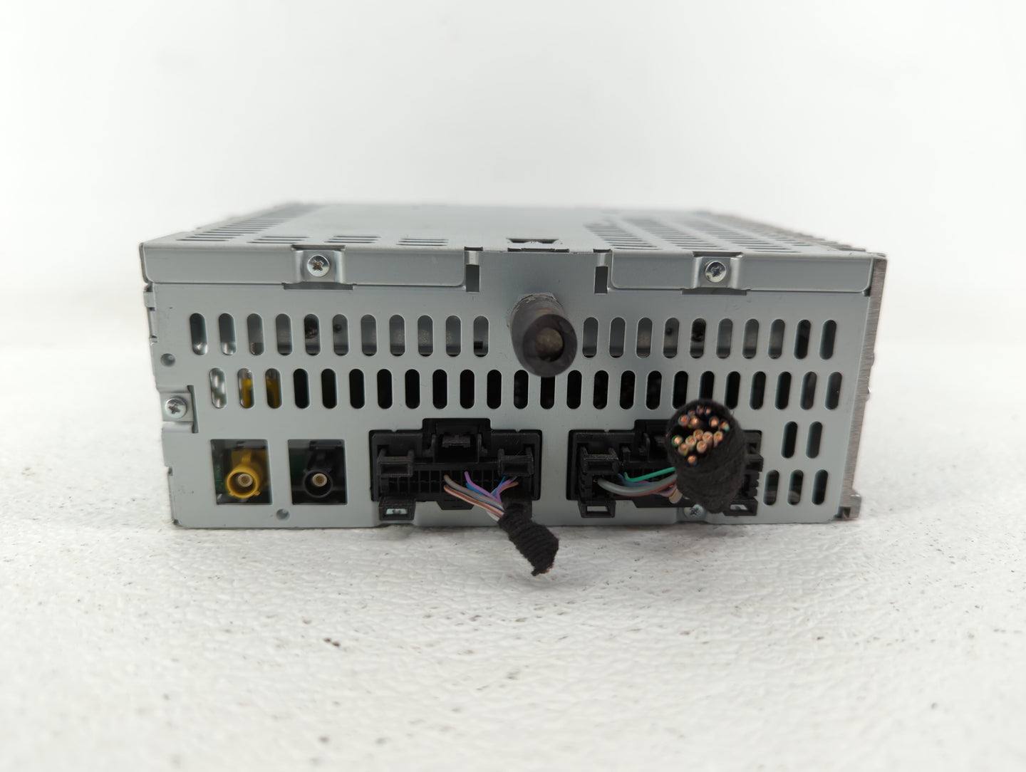 2013-2013 Ford Explorer Am Fm Cd Player Radio Receiver - Oemusedautoparts1.com