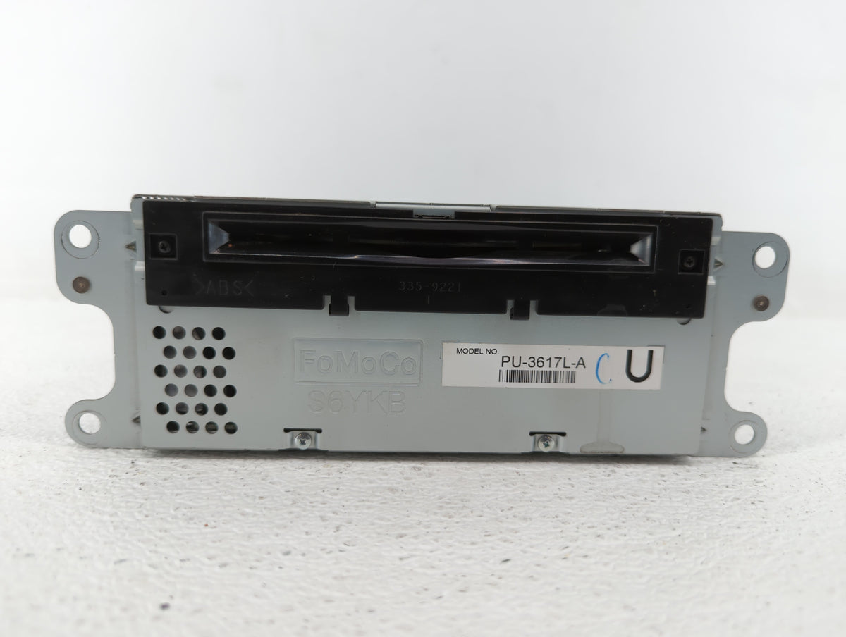 2013-2013 Ford Explorer Am Fm Cd Player Radio Receiver 381861 - Oemusedautoparts1.com