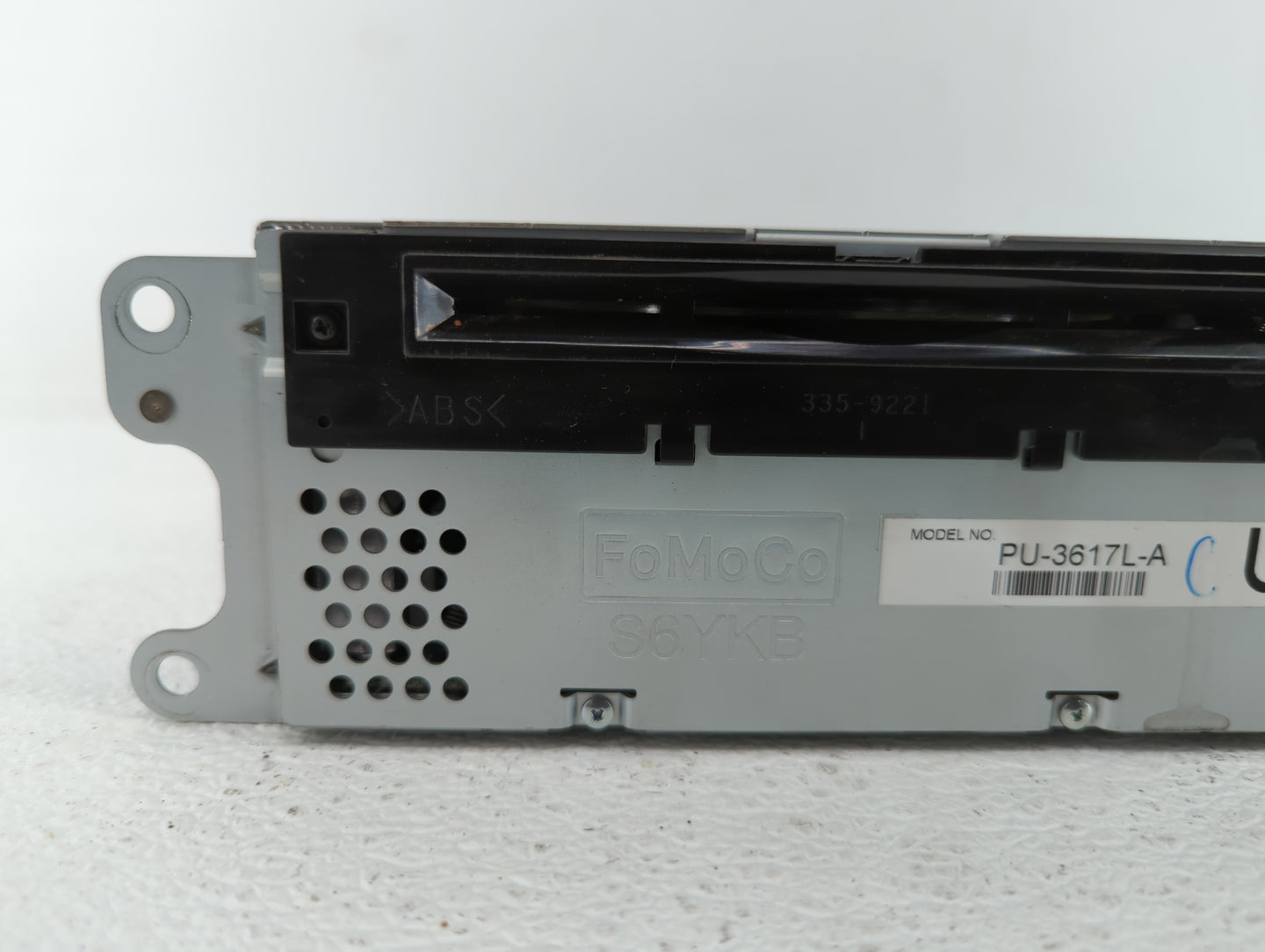 2013-2013 Ford Explorer Am Fm Cd Player Radio Receiver - Oemusedautoparts1.com
