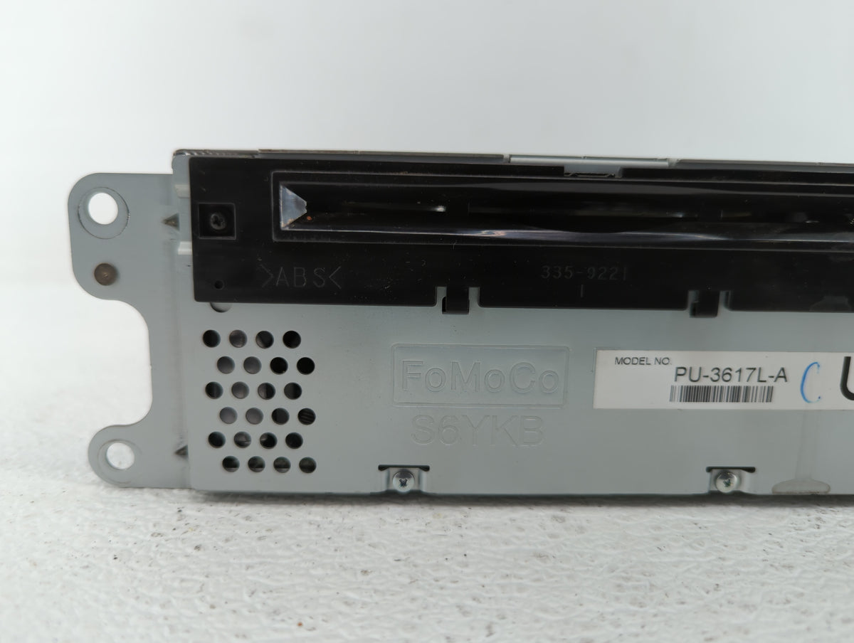 2013-2013 Ford Explorer Am Fm Cd Player Radio Receiver 381861 - Oemusedautoparts1.com