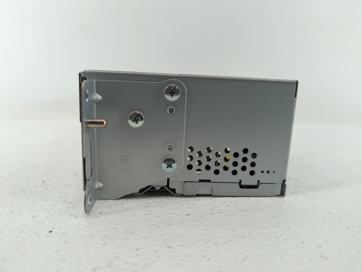 2013-2013 Ford Explorer Am Fm Cd Player Radio Receiver - Oemusedautoparts1.com