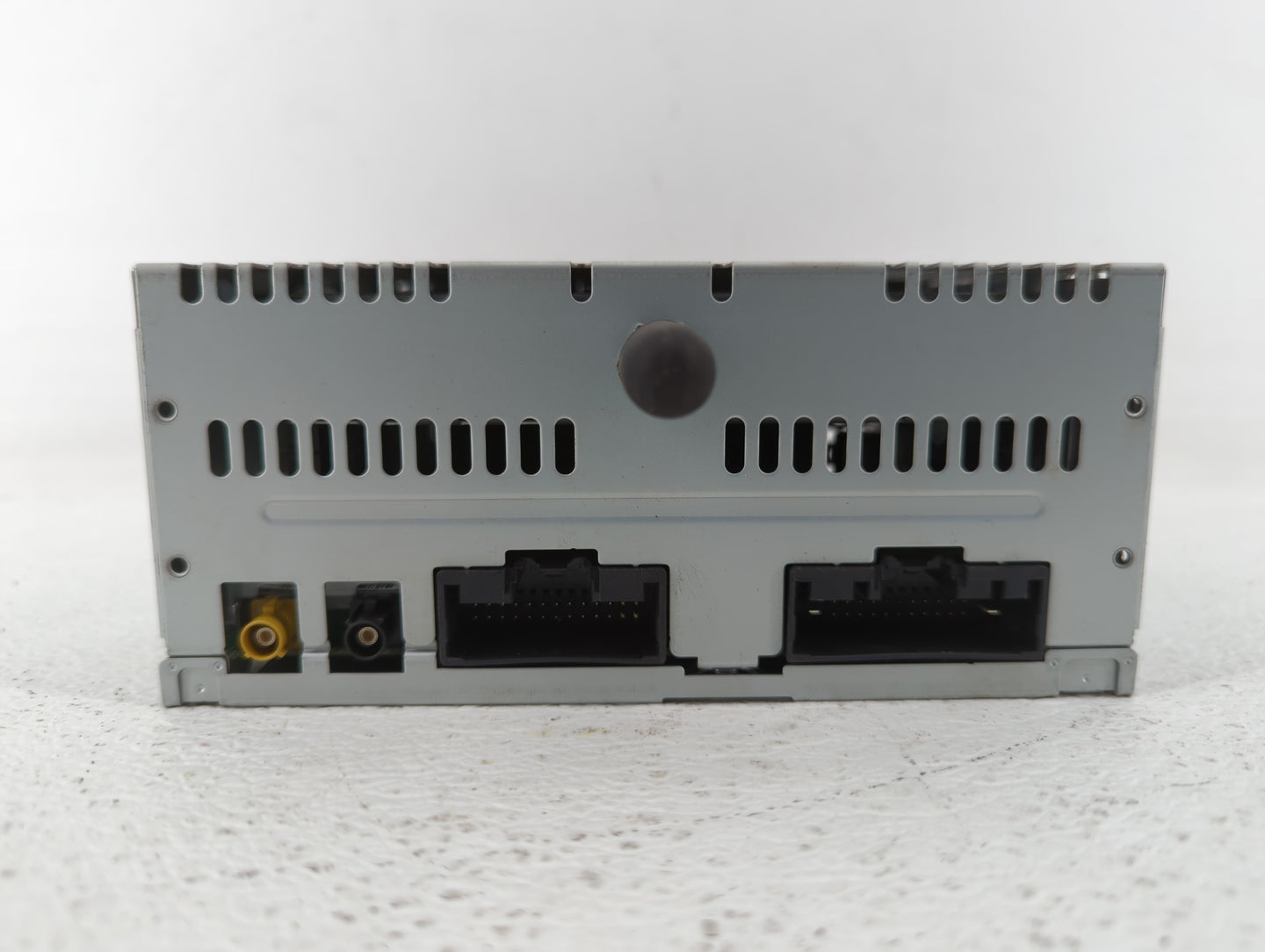 2013-2013 Ford Explorer Am Fm Cd Player Radio Receiver - Oemusedautoparts1.com