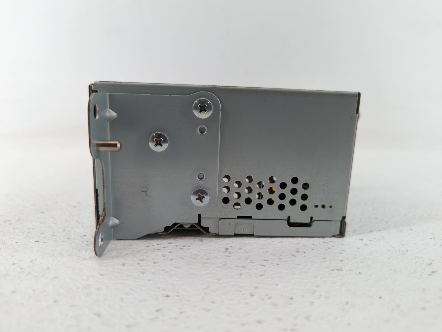 2013-2013 Ford Explorer Am Fm Cd Player Radio Receiver - Oemusedautoparts1.com