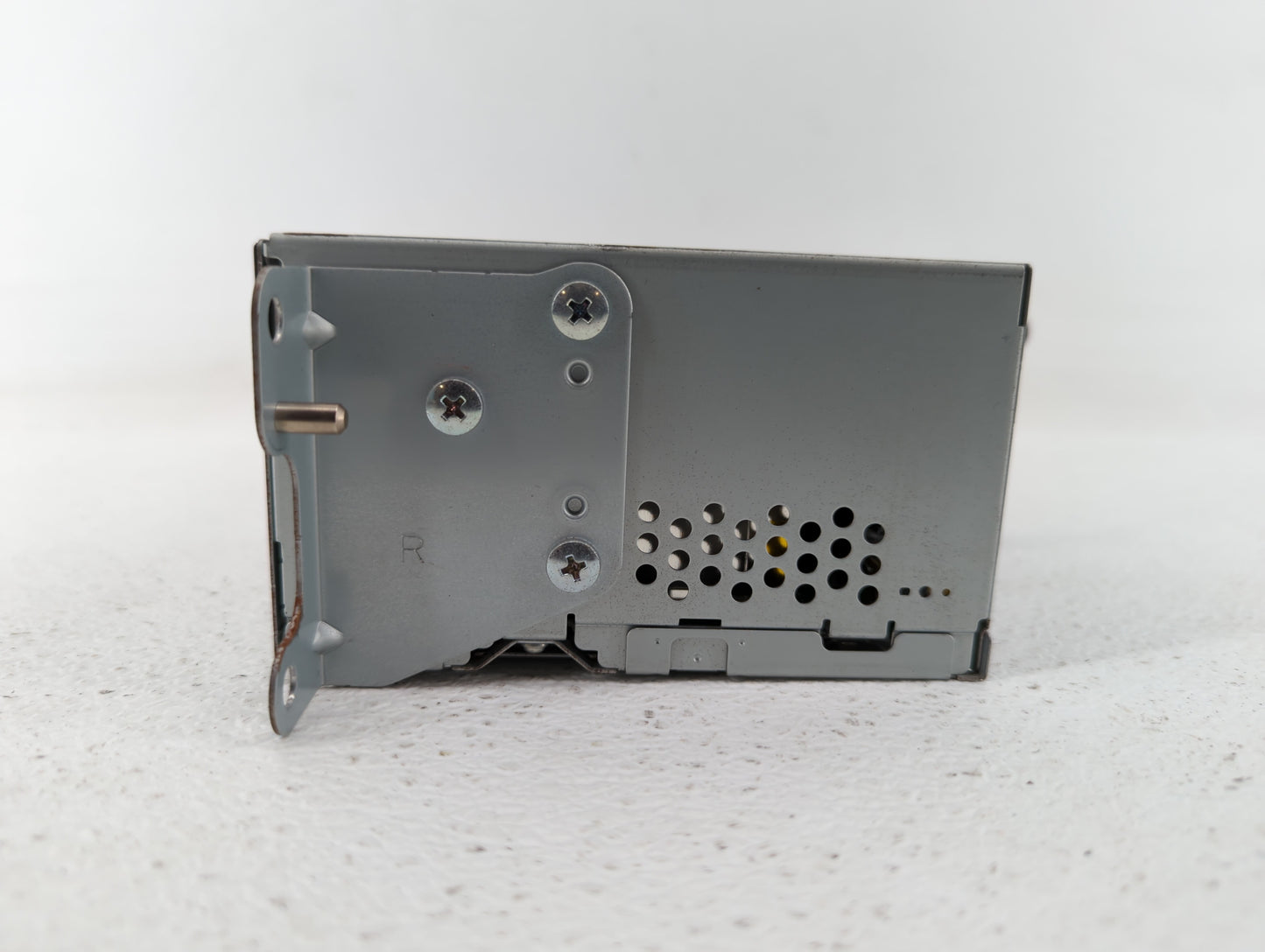 2013-2013 Ford Explorer Am Fm Cd Player Radio Receiver - Oemusedautoparts1.com