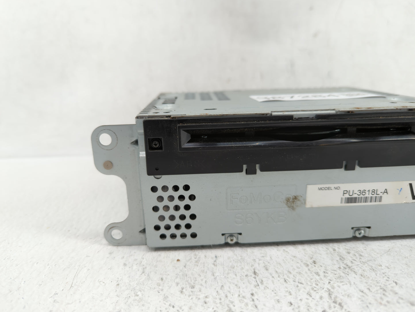 2013-2013 Ford Explorer Am Fm Cd Player Radio Receiver - Oemusedautoparts1.com