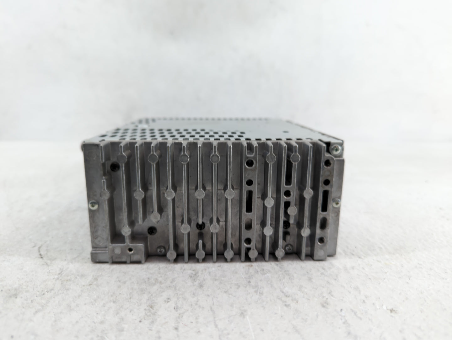 2013-2013 Ford Explorer Am Fm Cd Player Radio Receiver - Oemusedautoparts1.com