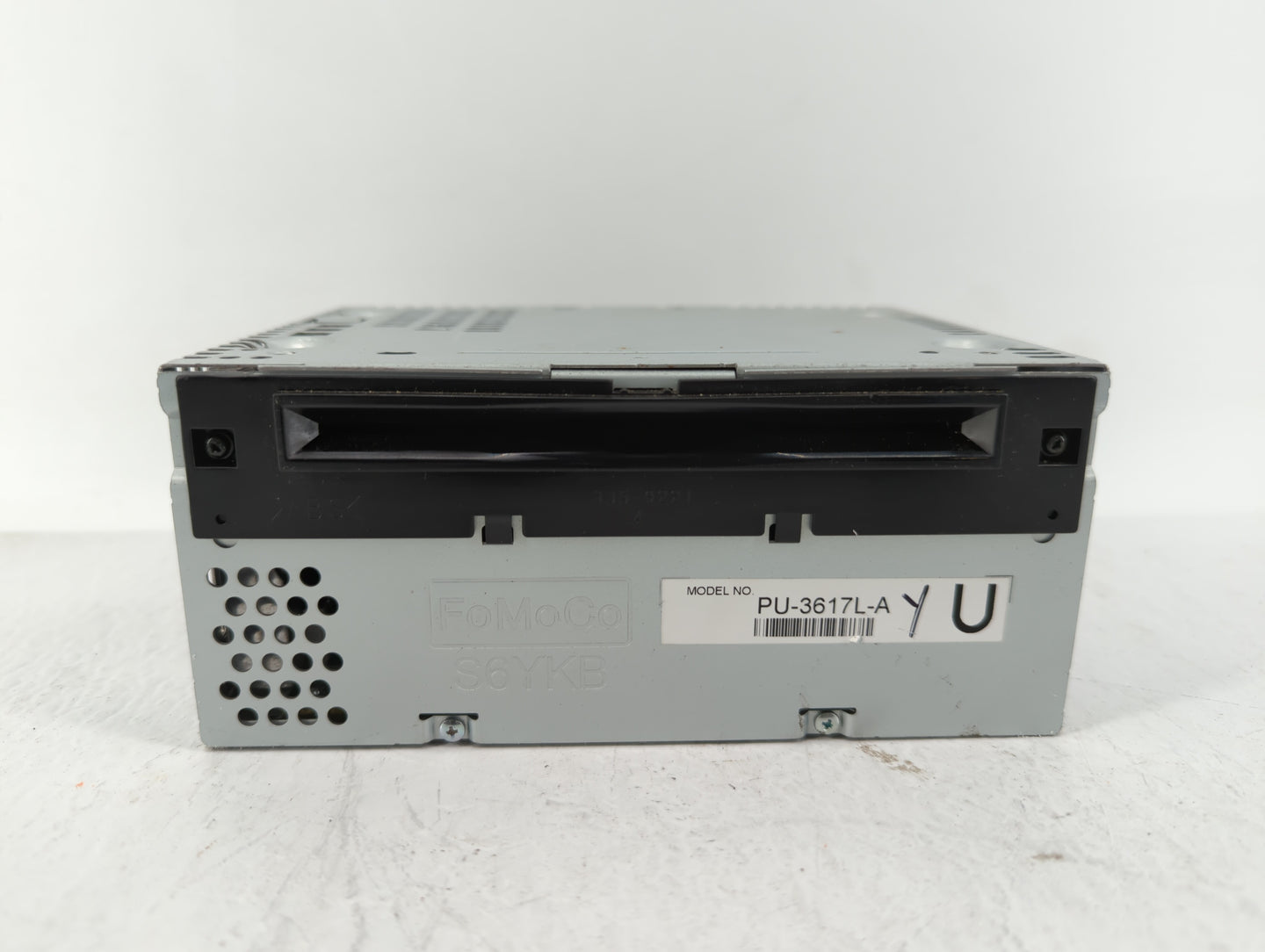 2013-2013 Ford Explorer Am Fm Cd Player Radio Receiver - Oemusedautoparts1.com