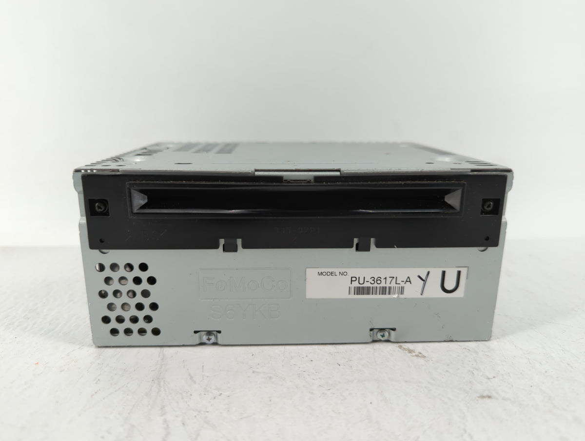 2013-2013 Ford Explorer Am Fm Cd Player Radio Receiver 426494 - Oemusedautoparts1.com