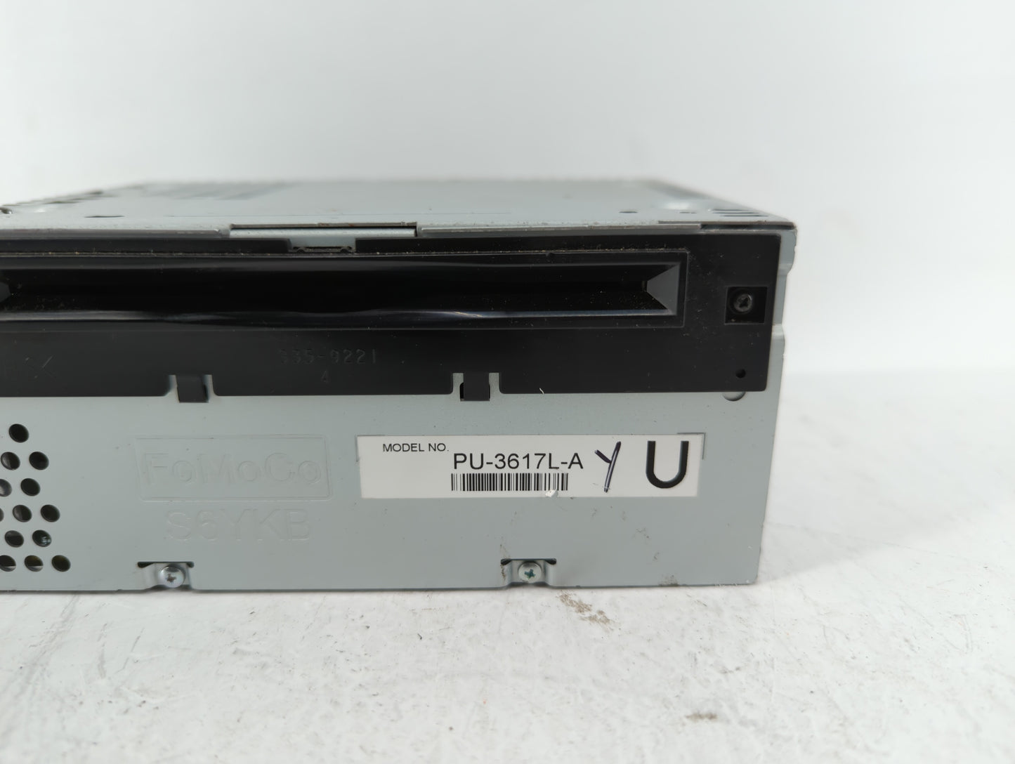 2013-2013 Ford Explorer Am Fm Cd Player Radio Receiver - Oemusedautoparts1.com