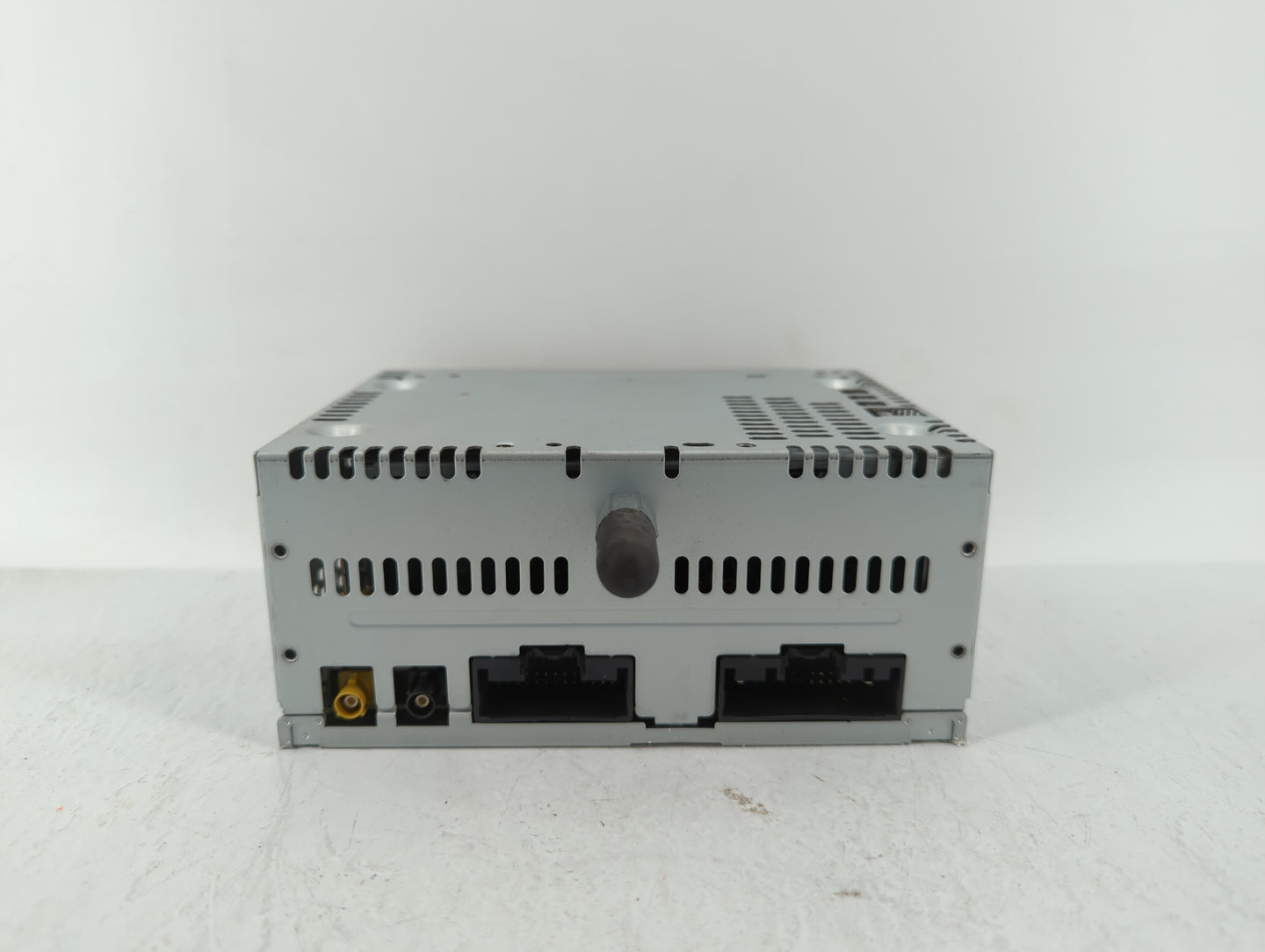 2013-2013 Ford Explorer Am Fm Cd Player Radio Receiver - Oemusedautoparts1.com