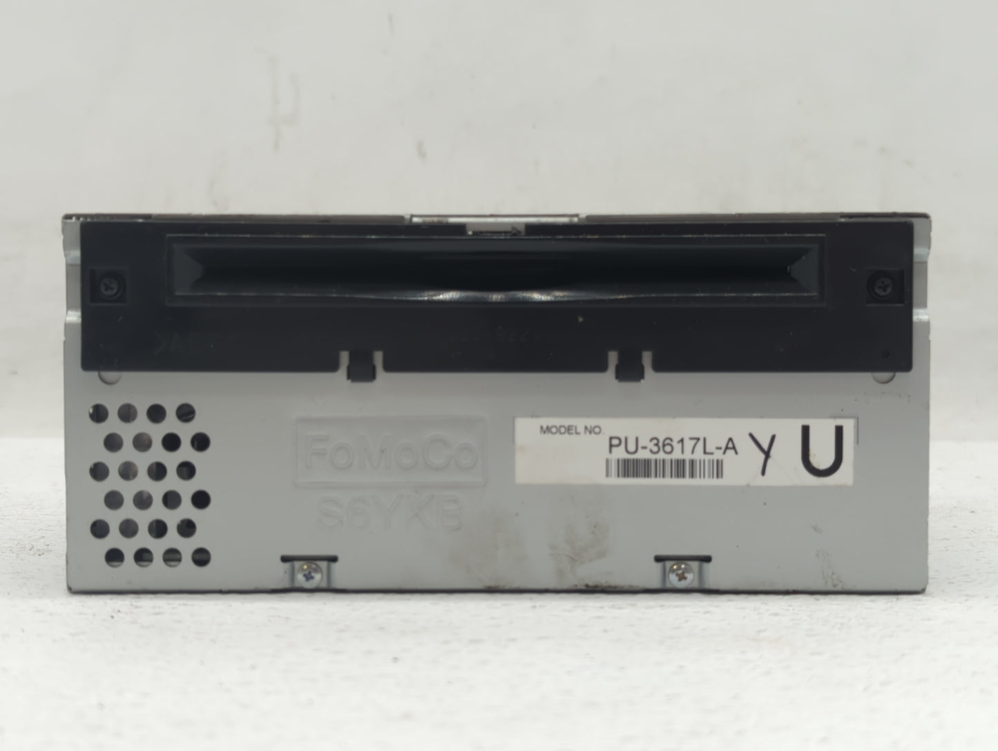 2013-2013 Ford Explorer Am Fm Cd Player Radio Receiver - Oemusedautoparts1.com