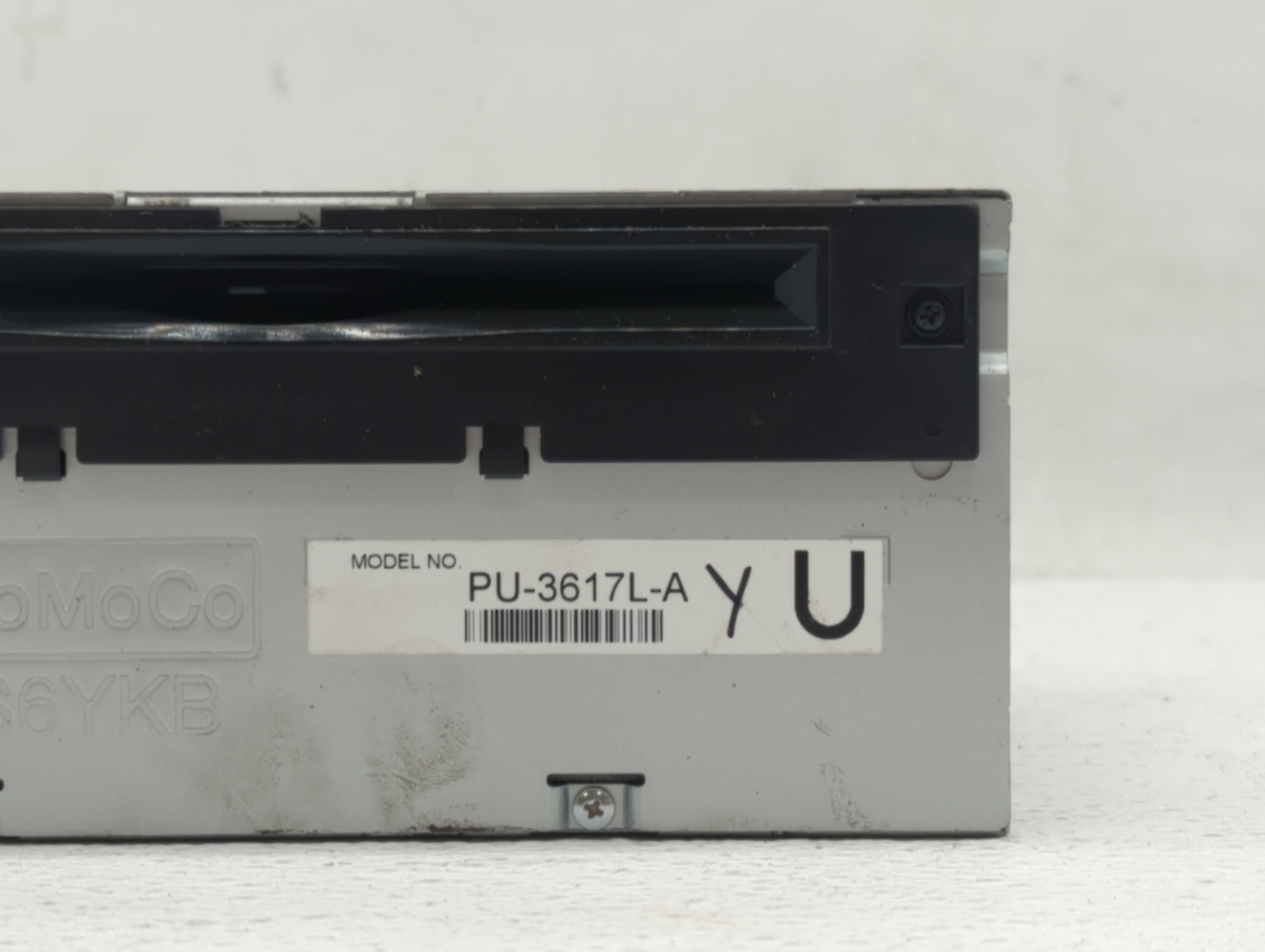 2013-2013 Ford Explorer Am Fm Cd Player Radio Receiver - Oemusedautoparts1.com