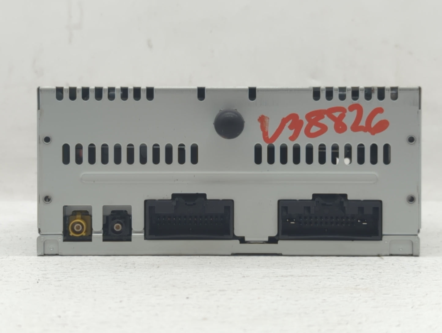 2013-2013 Ford Explorer Am Fm Cd Player Radio Receiver - Oemusedautoparts1.com